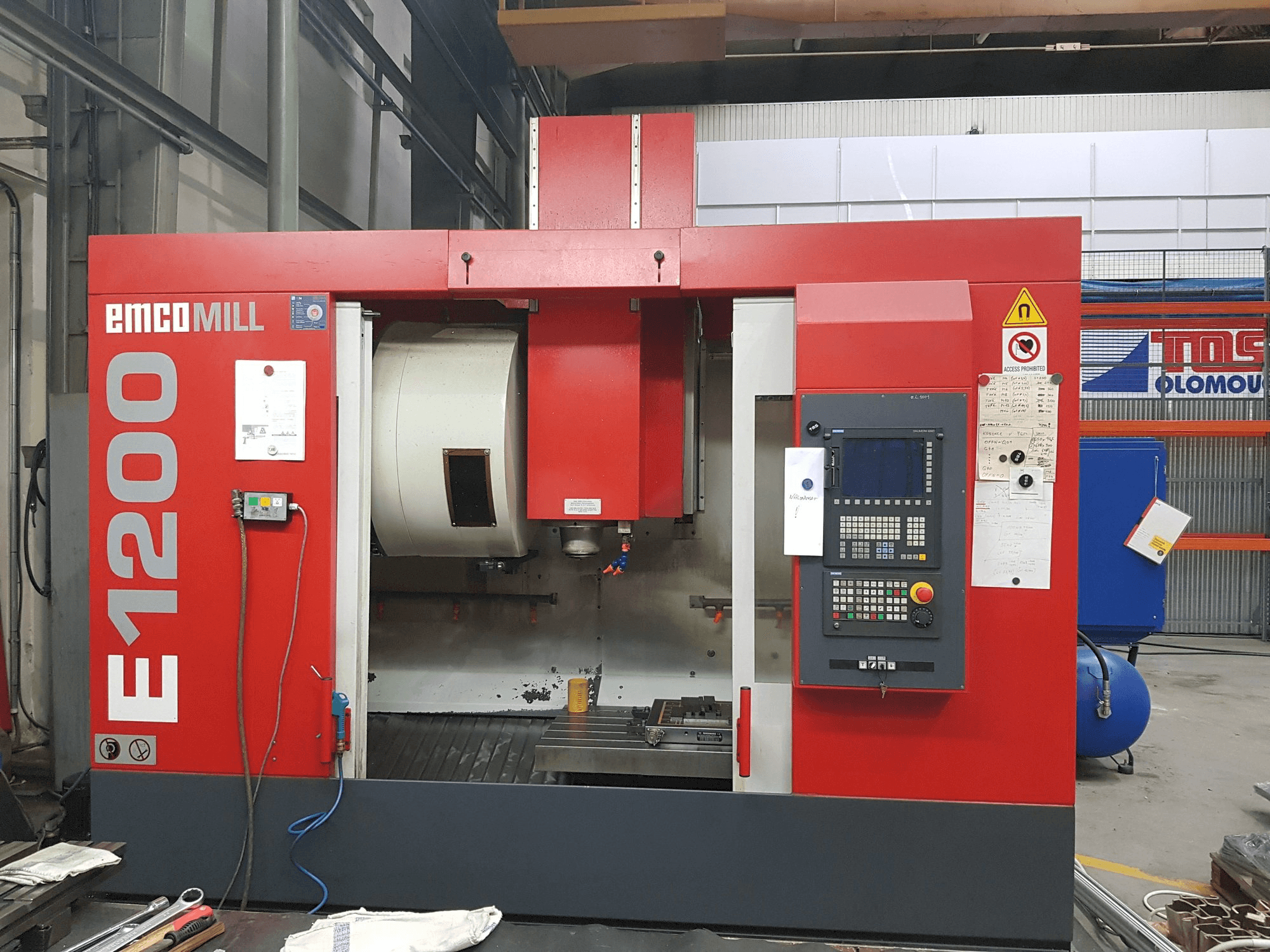 Makine EMCO Emcomill E 1200 - Önden görünüm