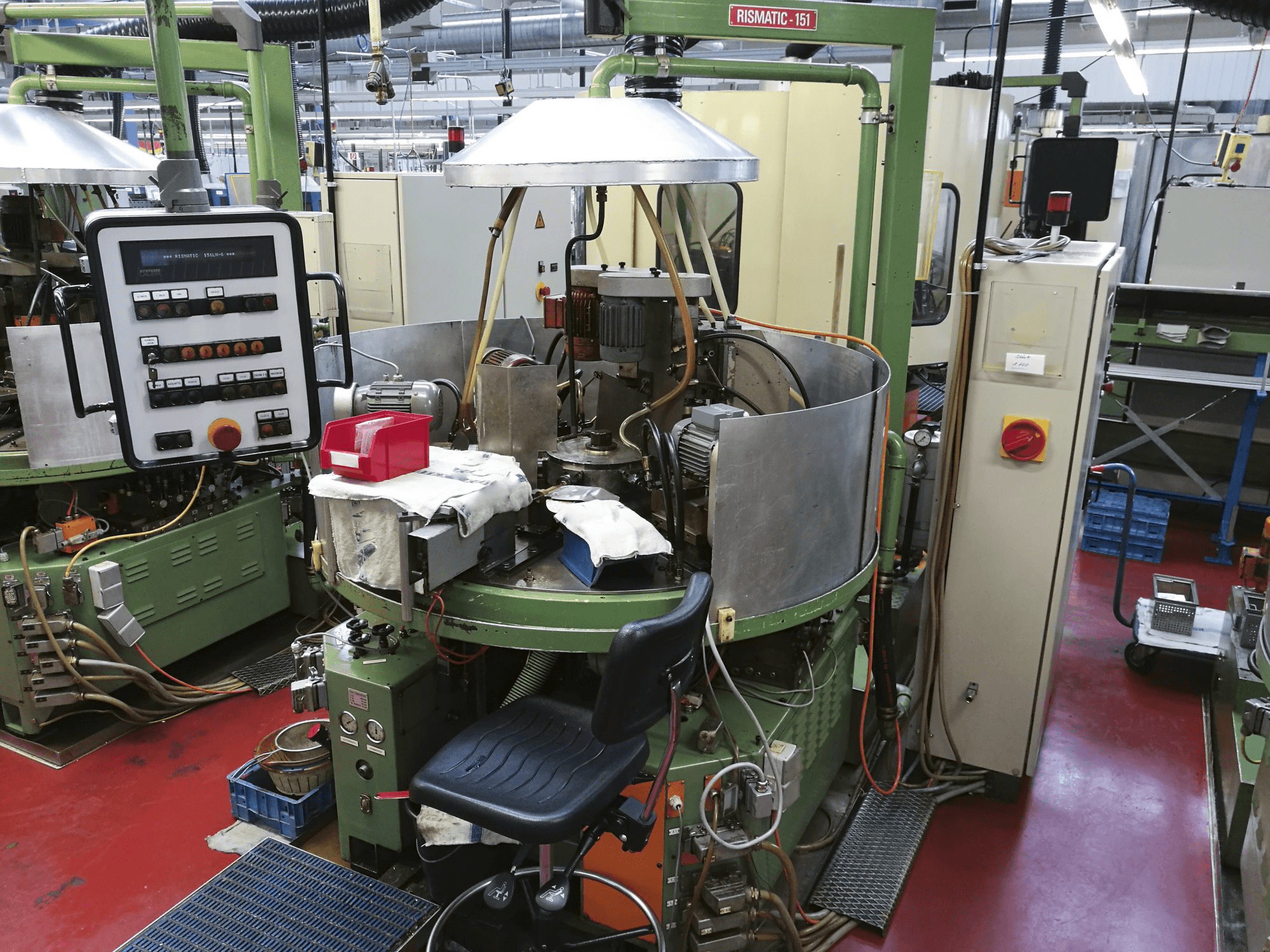 Makine RIS-INGOLD - Sağdan görünüm Rismatic 151LN-6