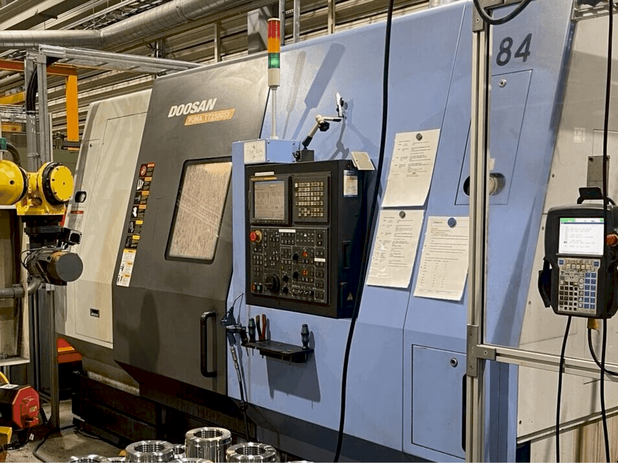 Makine DOOSAN PUMA TT 2500 SY - Önden görünüm