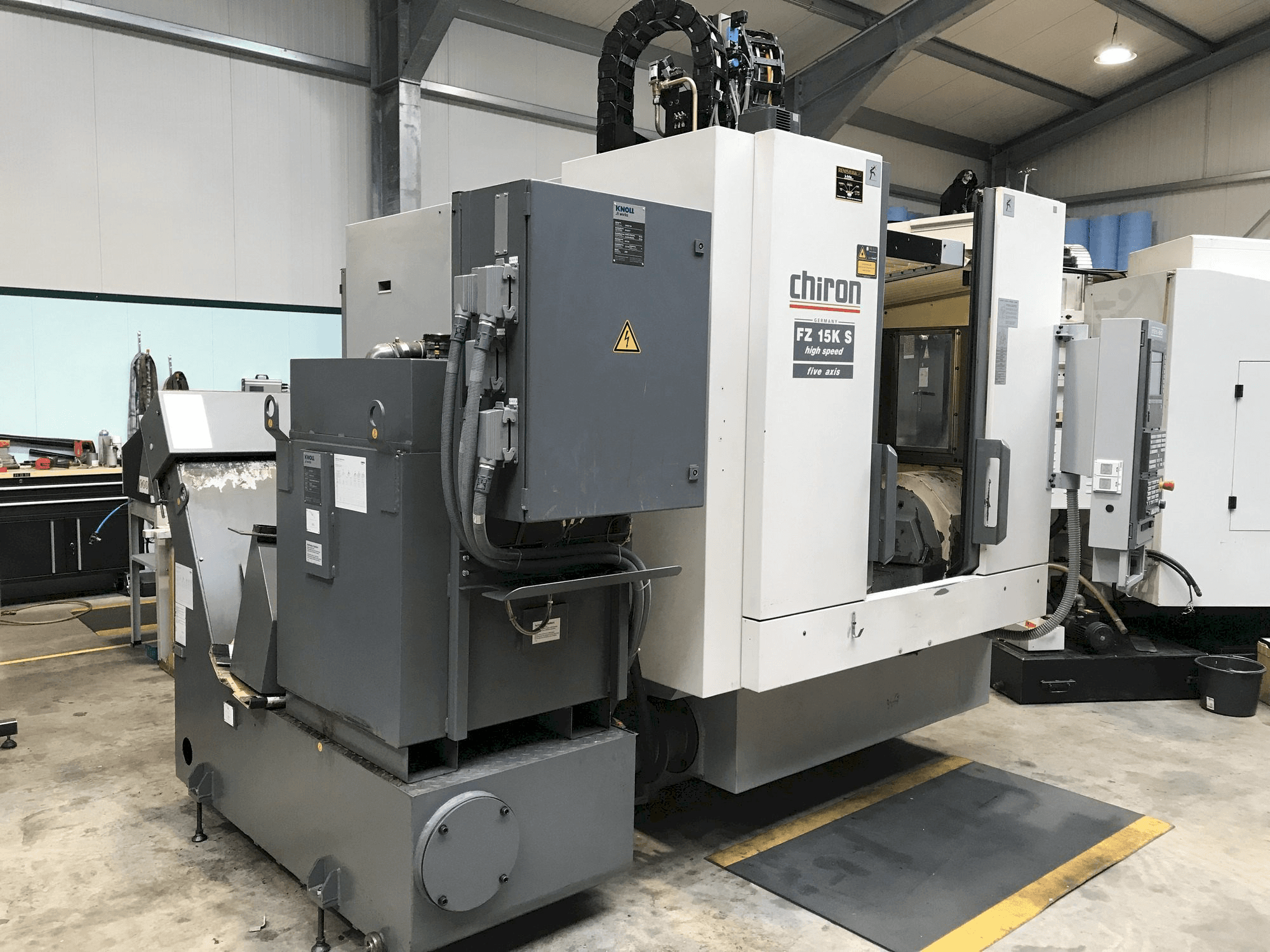 Makine CHIRON FZ15 KS - Önden görünüm