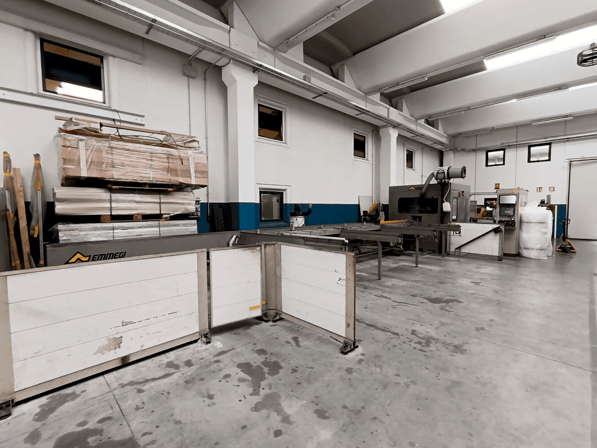 Makine Emmegi Quadra - Önden görünüm