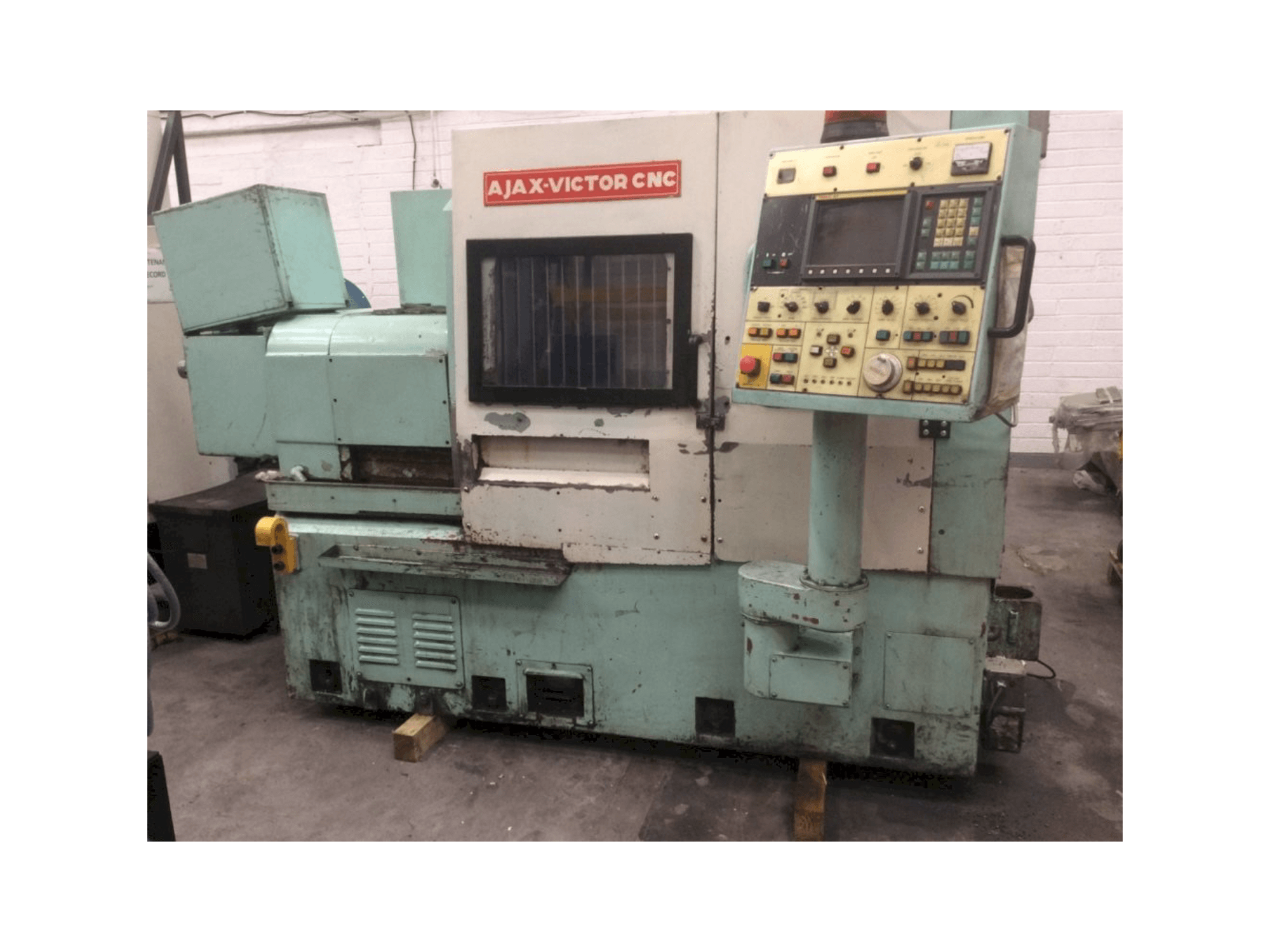 Makine Victor TNS-3H - Önden görünüm