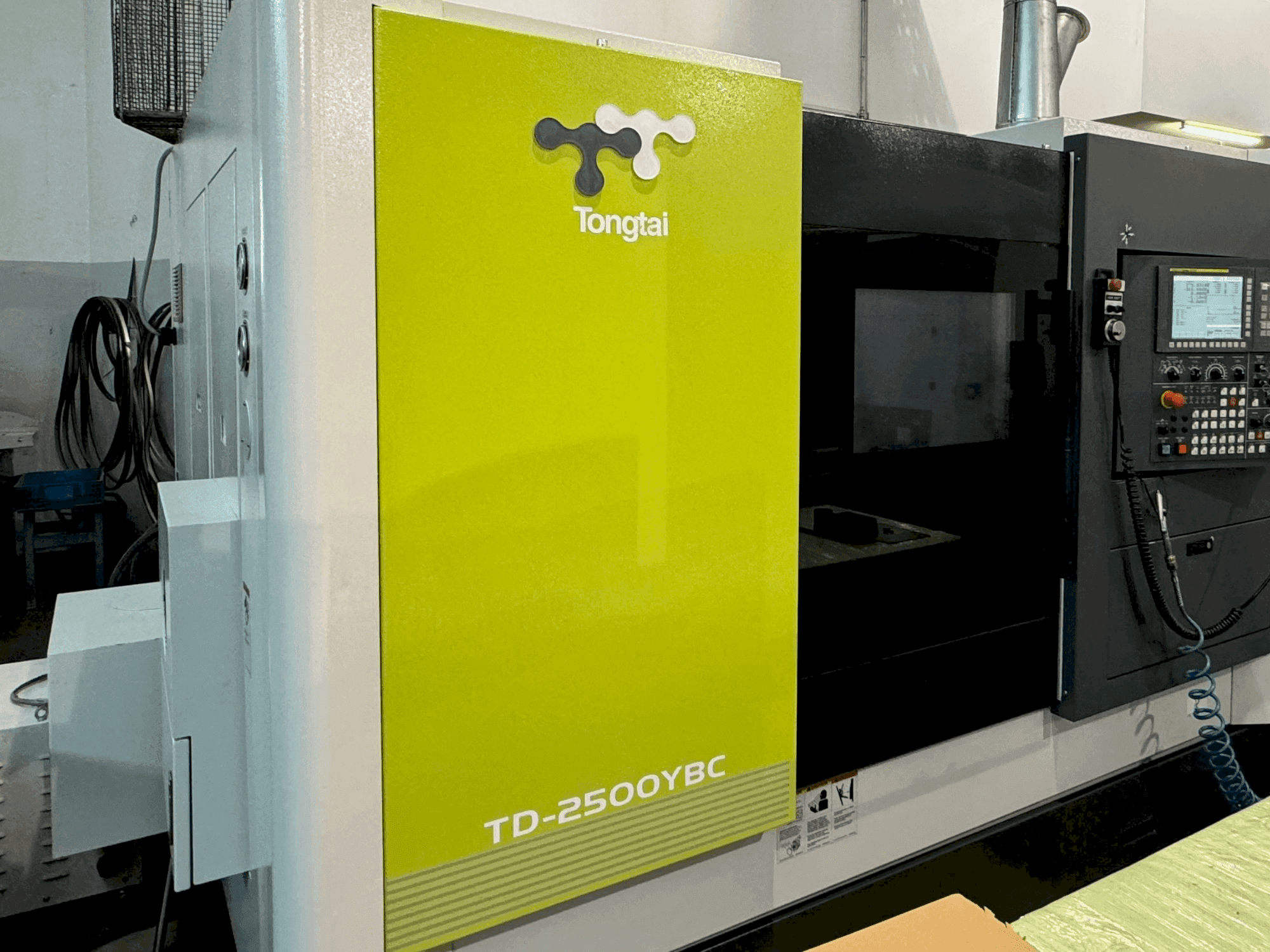 Makine Tongtai TD-2500YBC - Önden görünüm