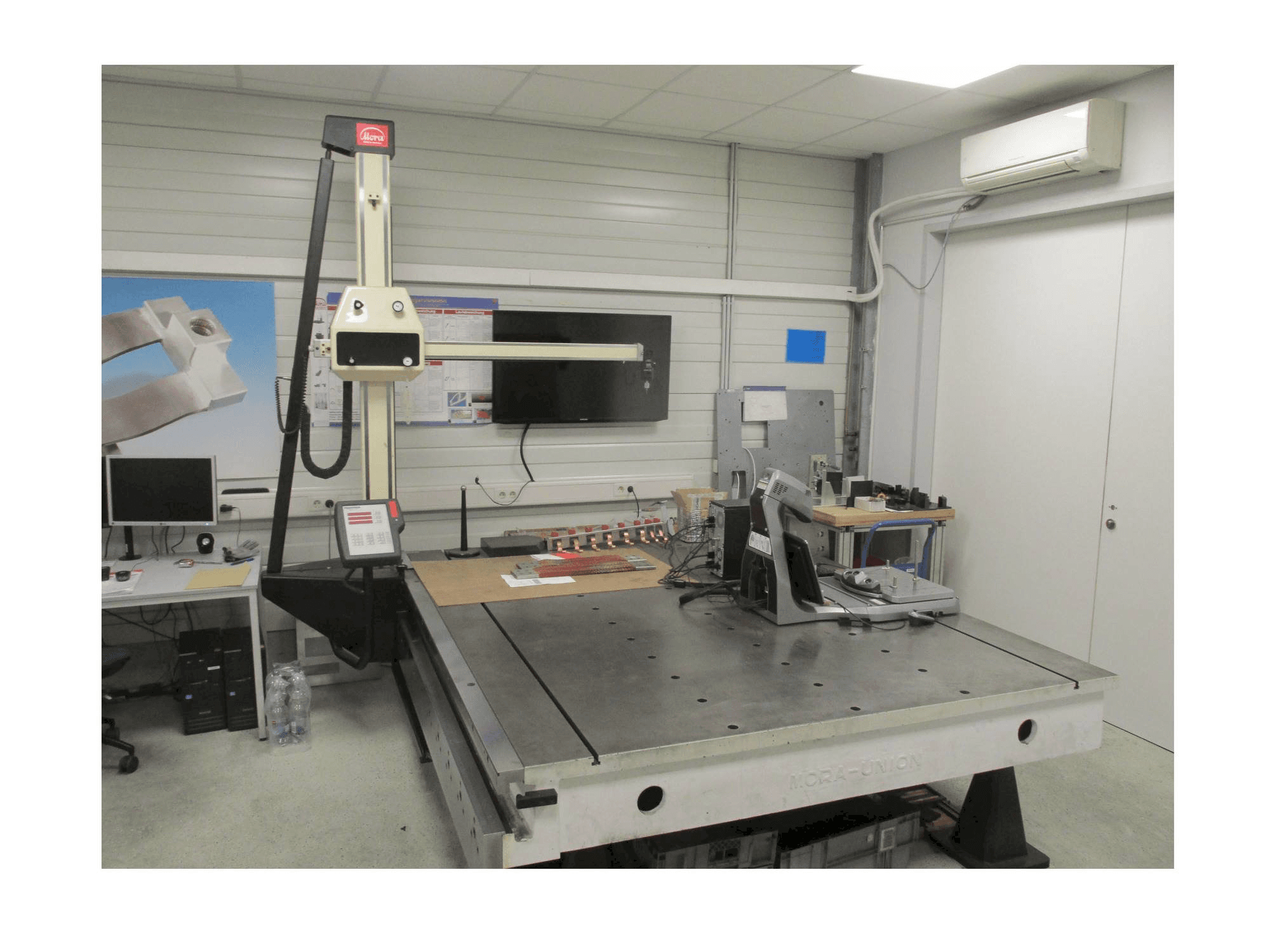 Makine Mora Console Version Assistant - Önden görünüm