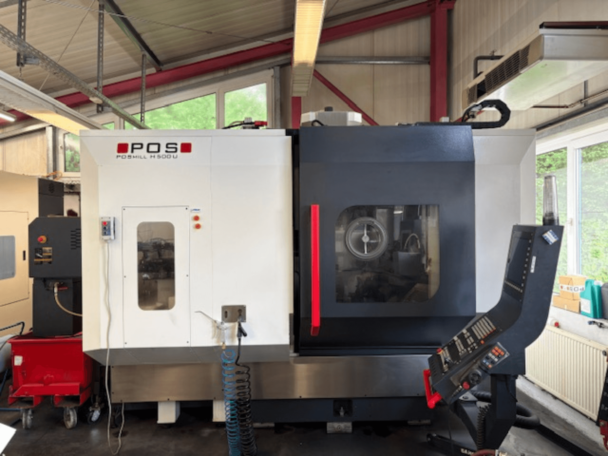 POS POMILL H500 U freze makinesinin önden görünümü, kontrol paneli ve çalışma penceresi.