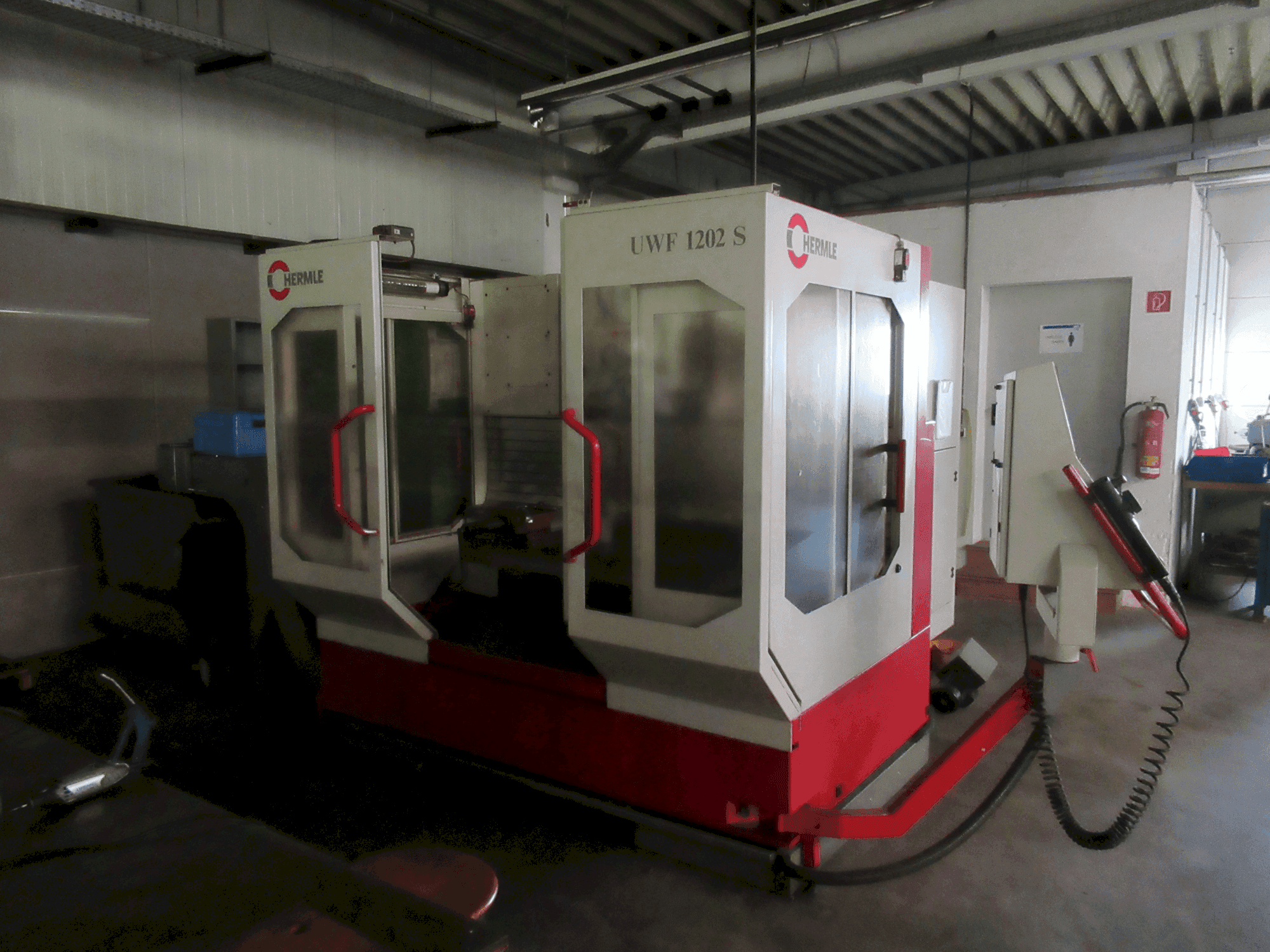 Makine HERMLE UWF 1202 S - Önden görünüm