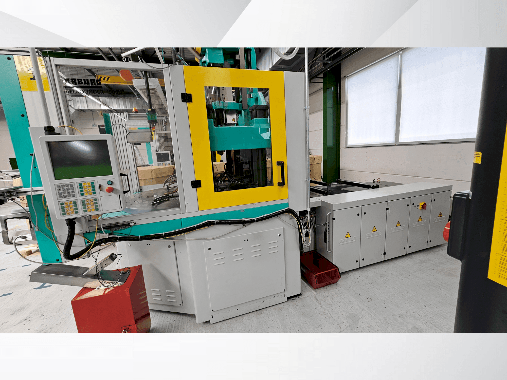 Makine Arburg Allrounder 1500 T 2000-400 - Önden görünüm