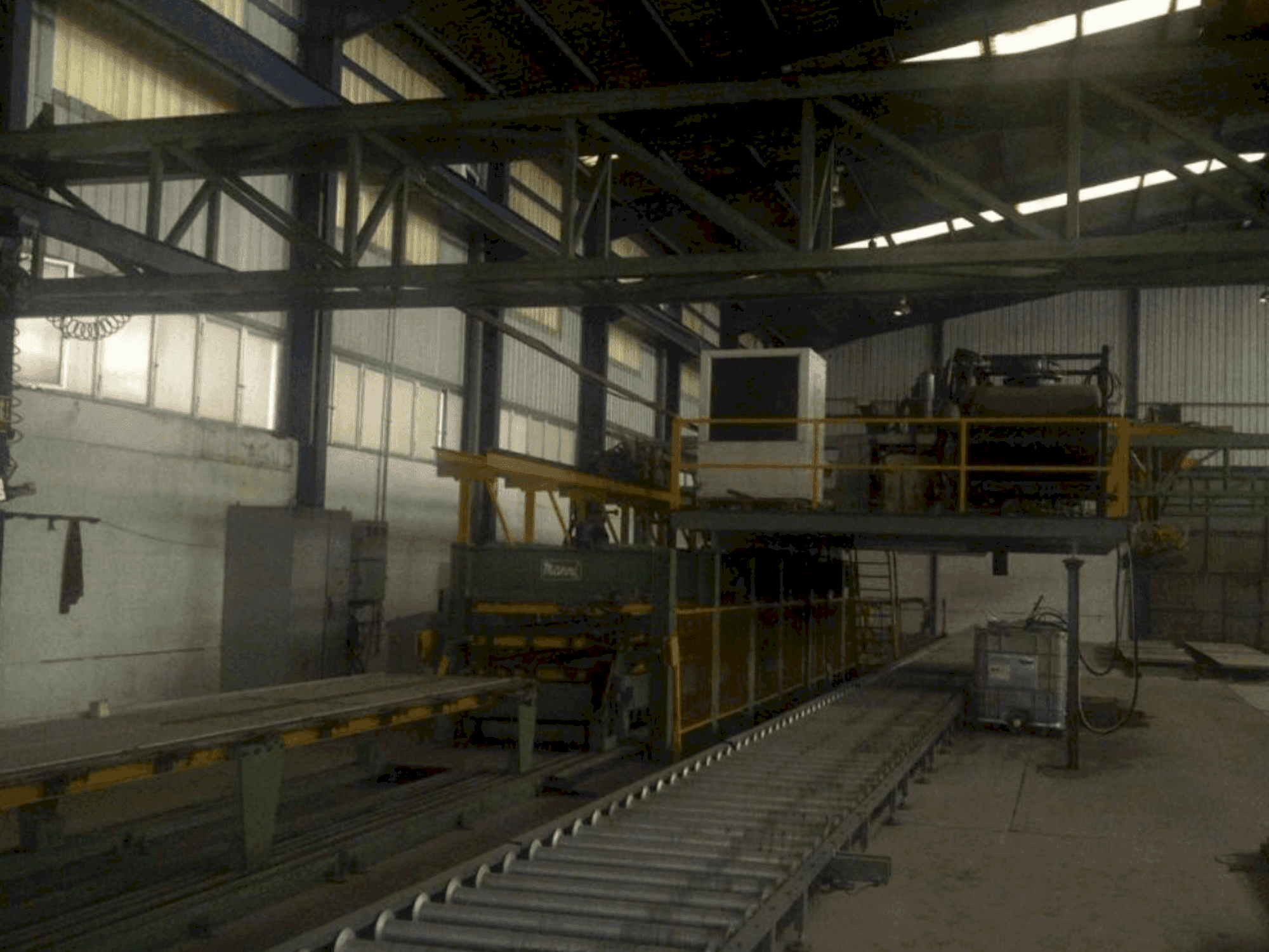 Makine MANNI Sandwich Panel Production Line - Önden görünüm