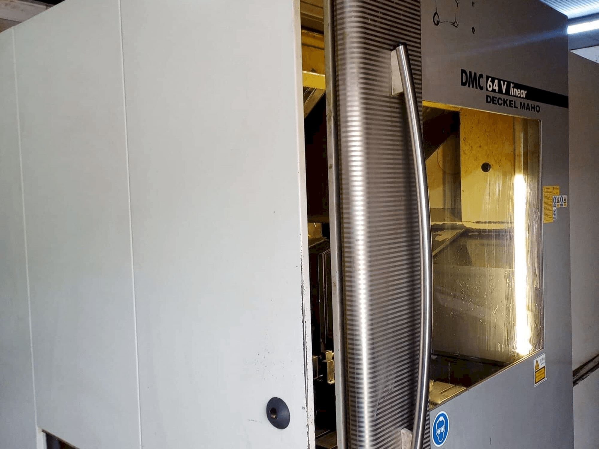 Makine DECKEL MAHO 64v Linear - Önden görünüm