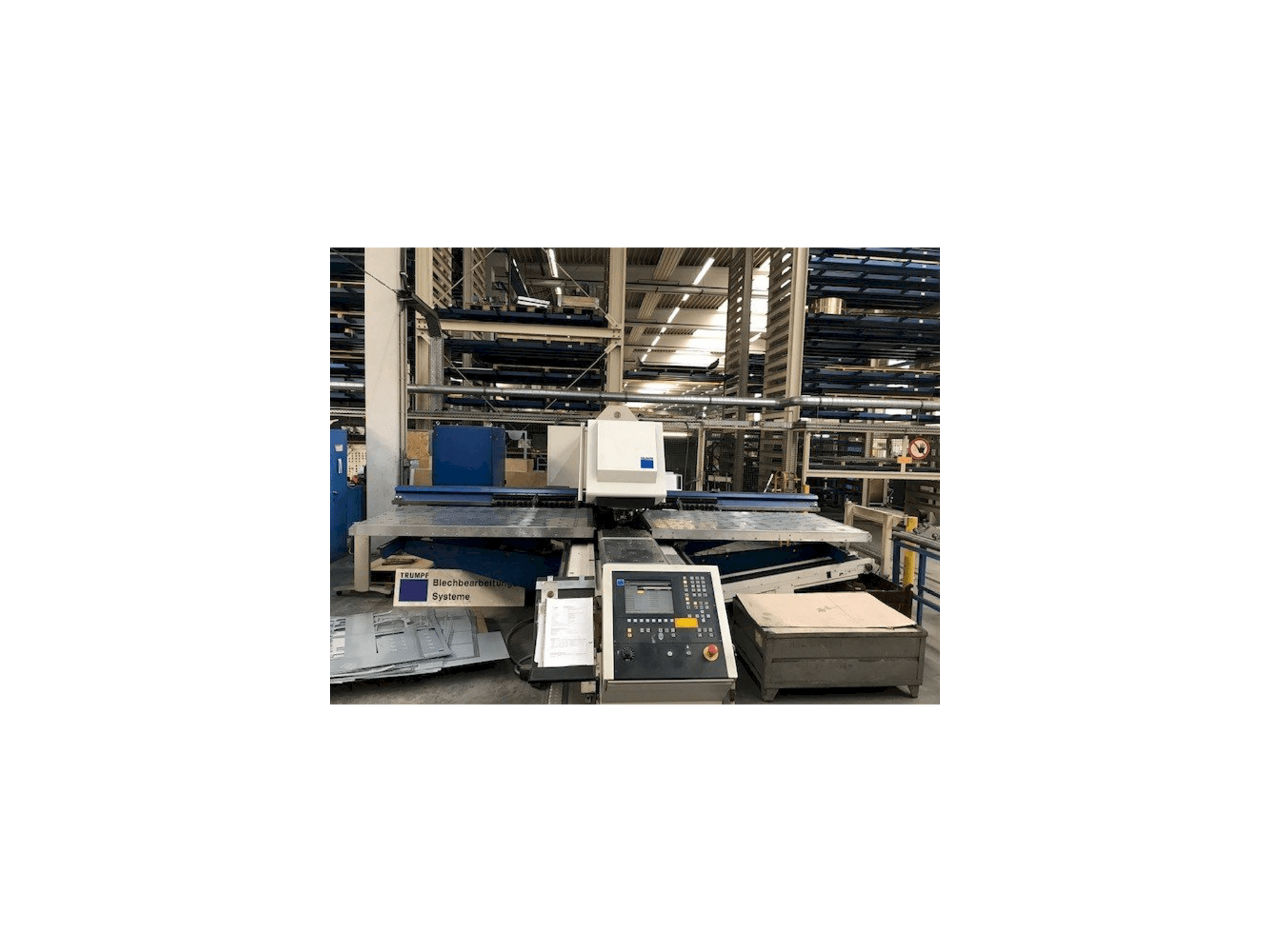 Makine Trumpf Trumatic TC 5000 R - Önden görünüm