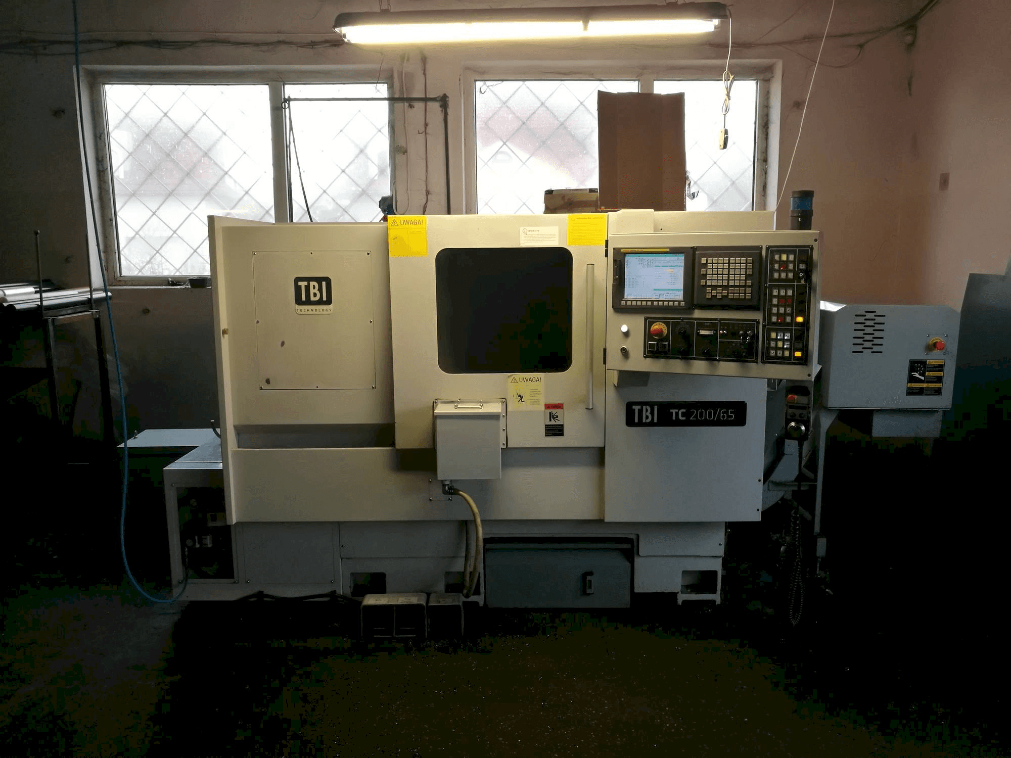 Makine TBI TC 200-65MC - Önden görünüm