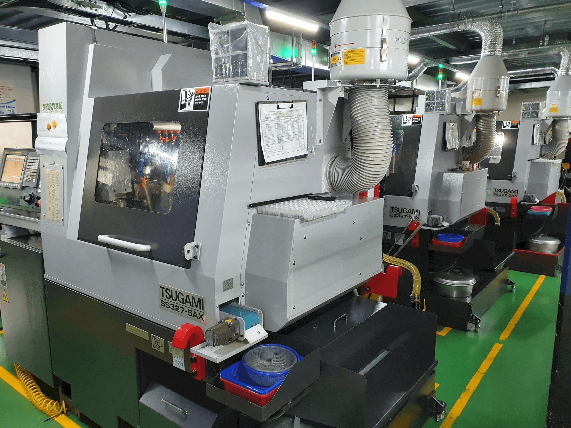 Makine TSUGAMI SS327-5AX - Önden görünüm