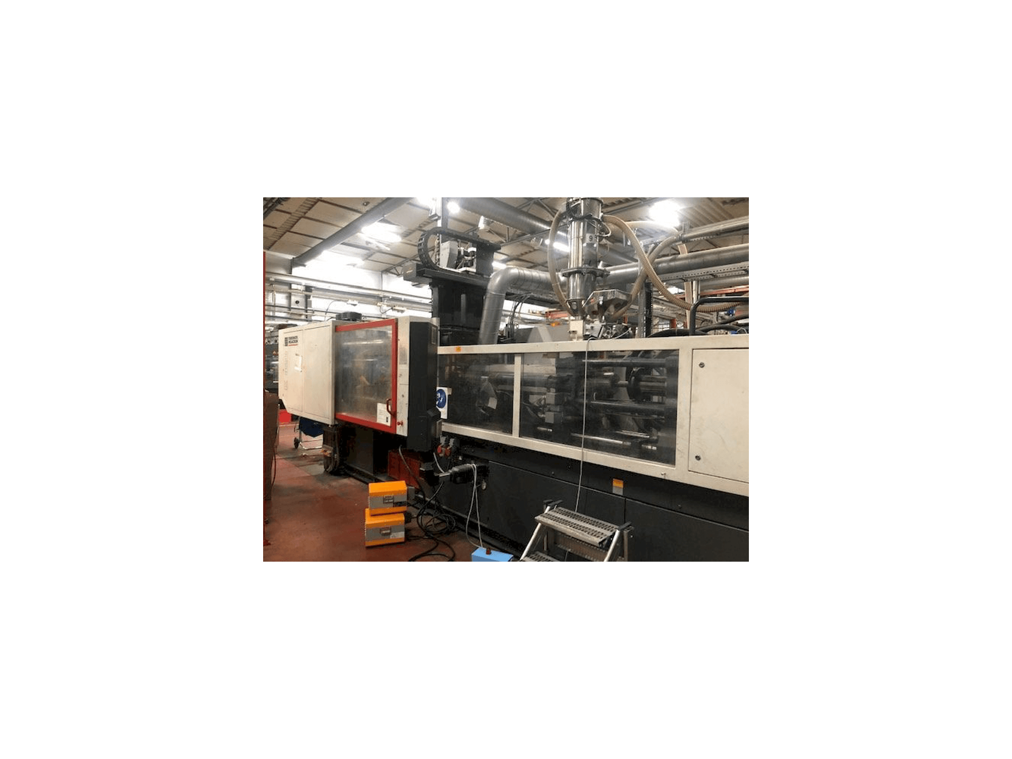 Makine FERROMATIK MILACRON K320 - Önden görünüm