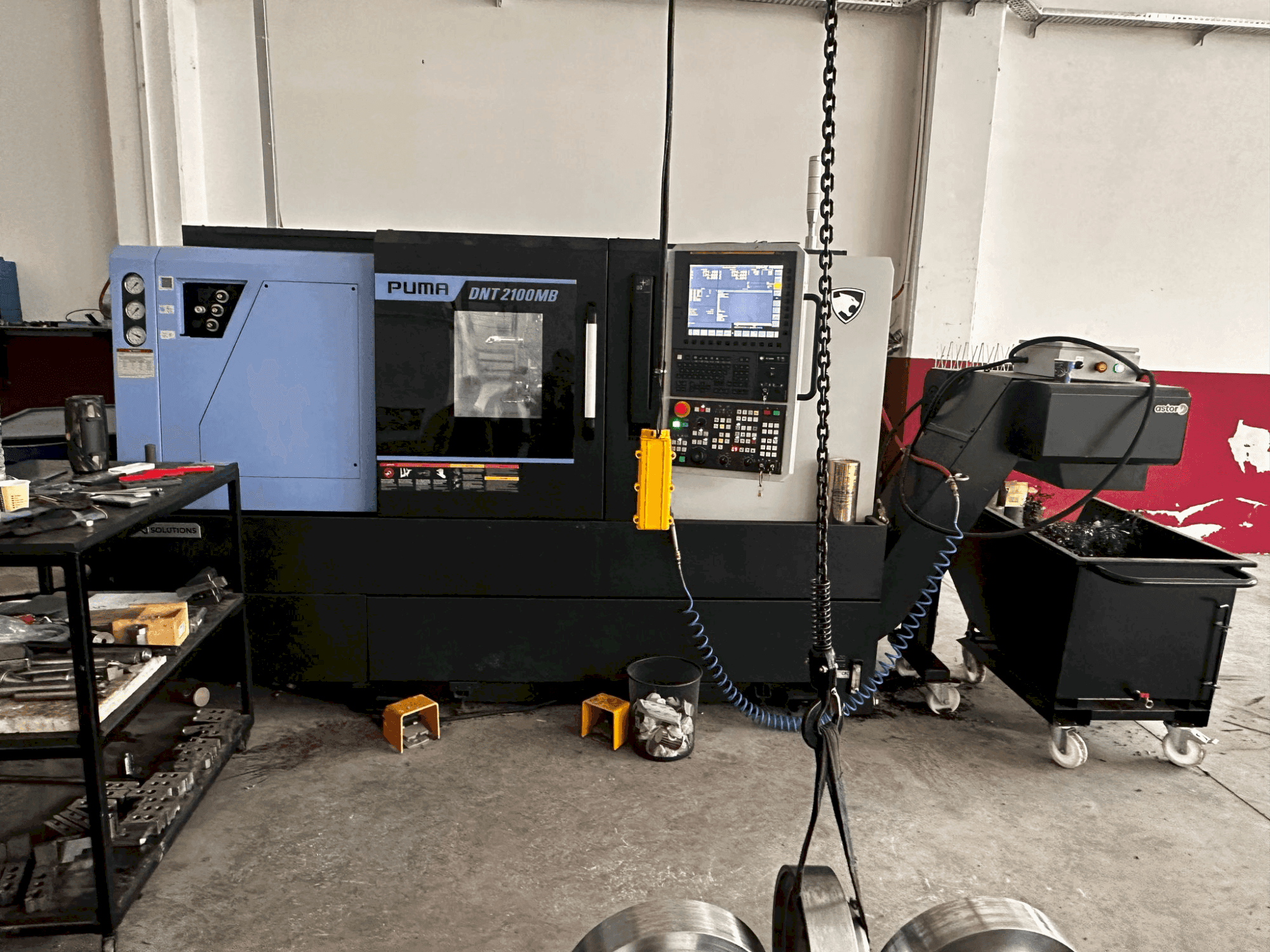 Makine DN SOLUTIONS Puma DNT2100MB - Önden görünüm