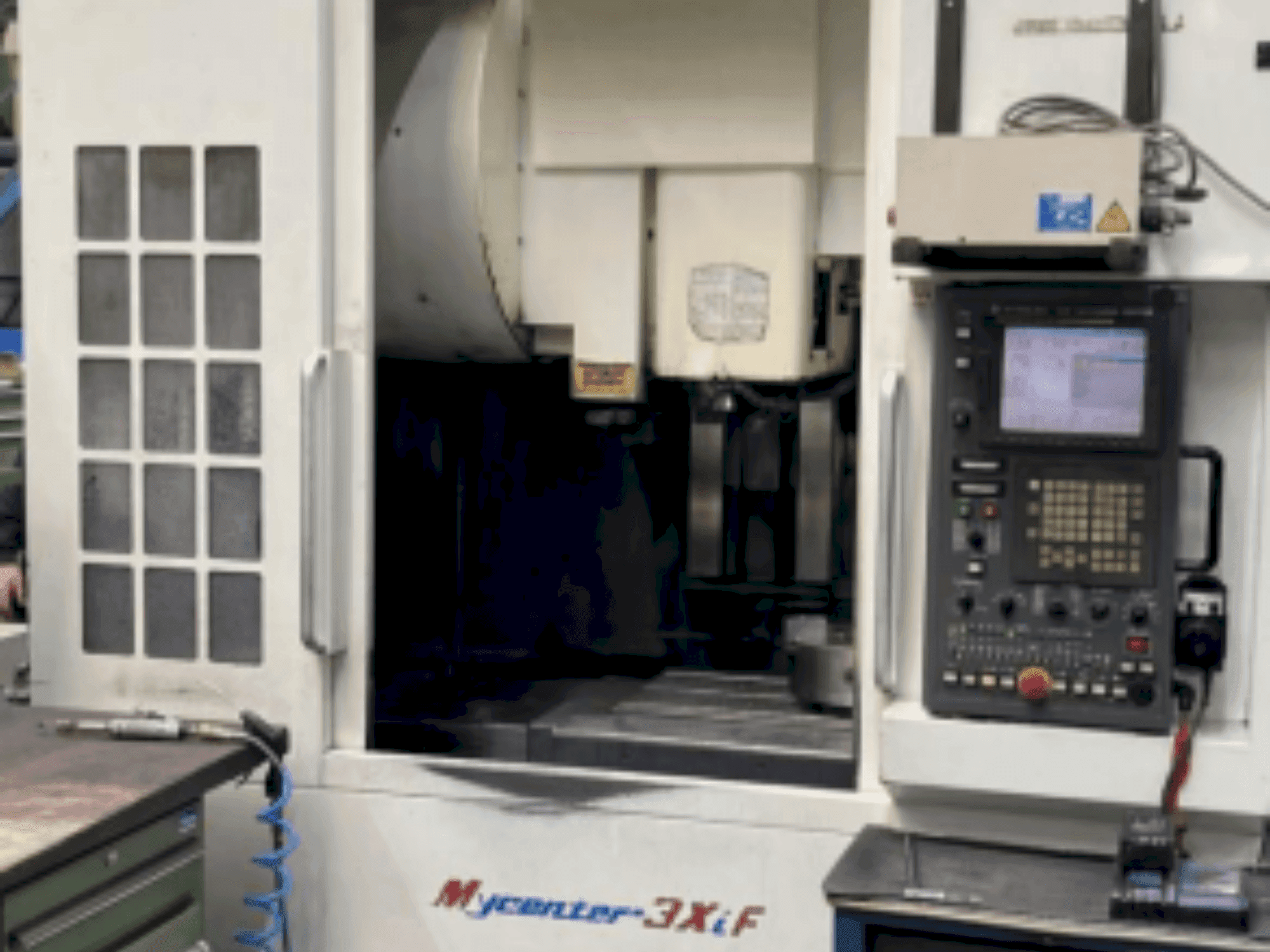 Makine Kitamura 3XiF - Önden görünüm