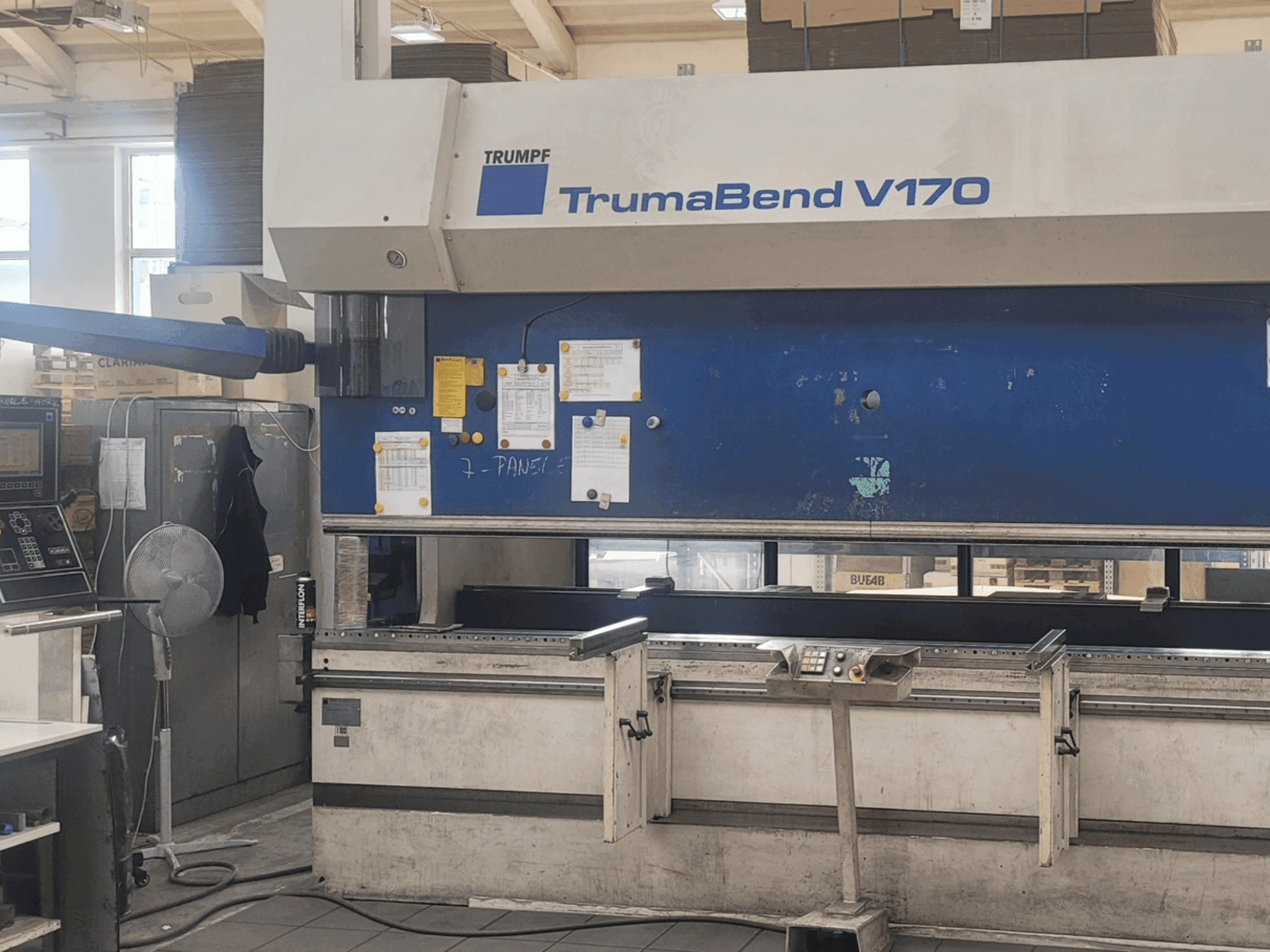 Makine TRUMPF TrumaBend V170 - Önden görünüm