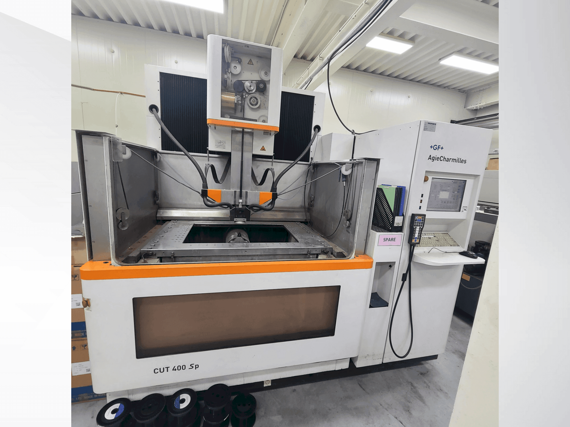 Makine AGIE CUT 400 Sp - Önden görünüm