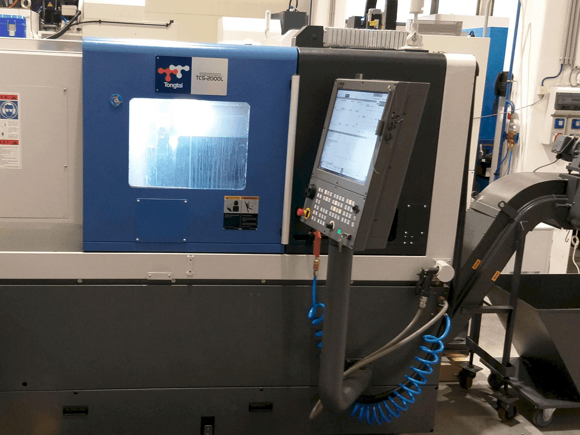 Makine Tongtai TCS2000L - Önden görünüm