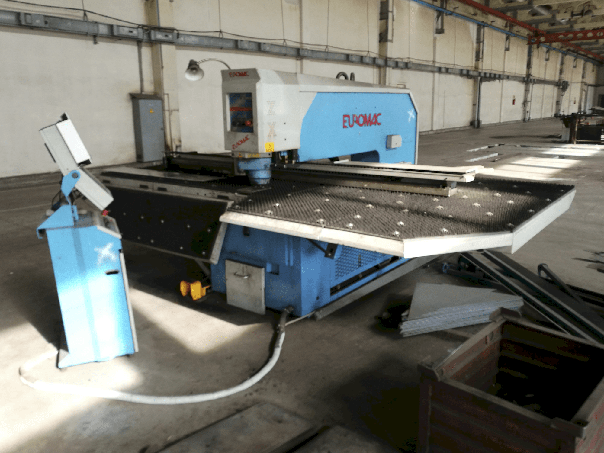 Makine Euromac - Sağdan görünüm ZX 1250/30