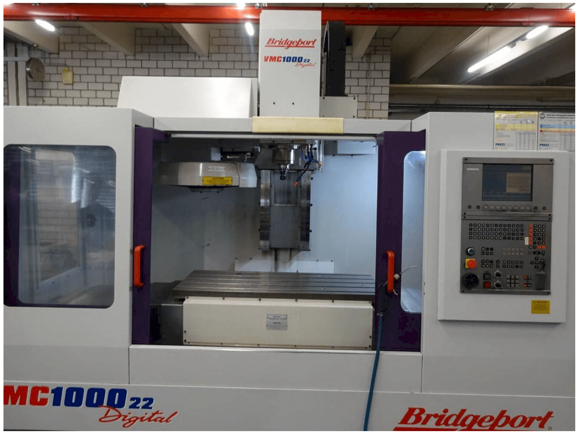 Makine Bridgeport VMC1000-22 - Önden görünüm