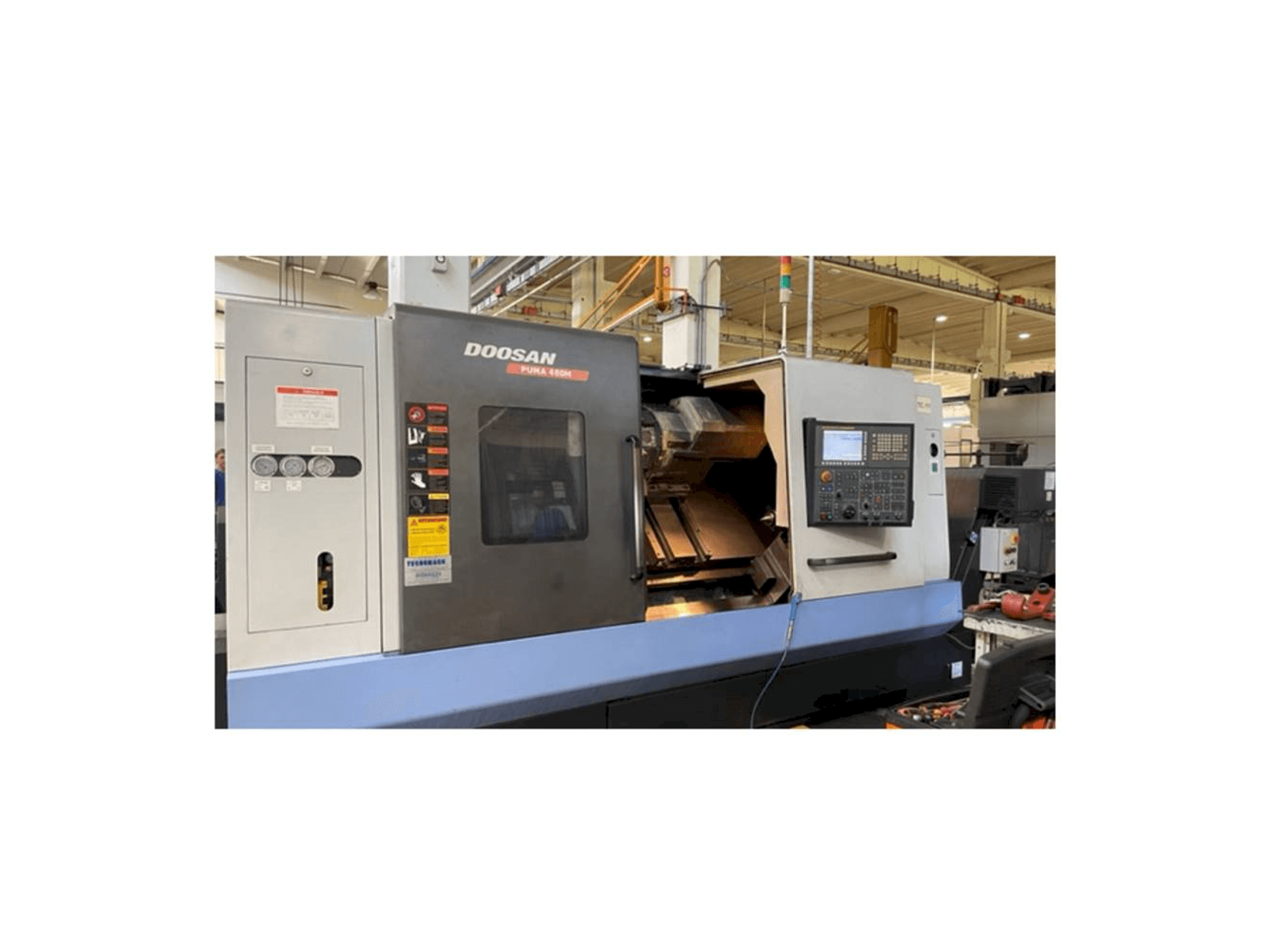 Makine Doosan PUMA 480 MB - Önden görünüm