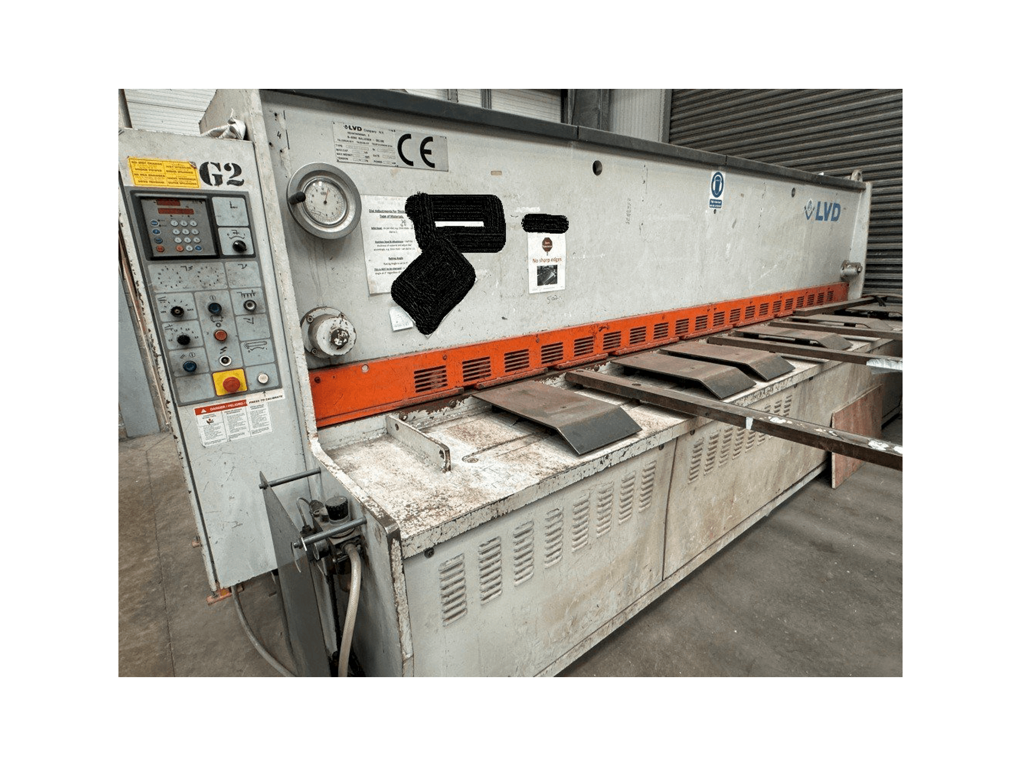 Makine LVD HST-C 40/6 - Önden görünüm