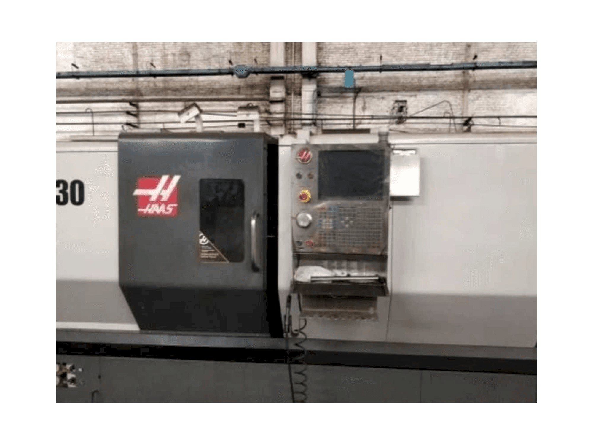 Makine HAAS ST-30 - Önden görünüm
