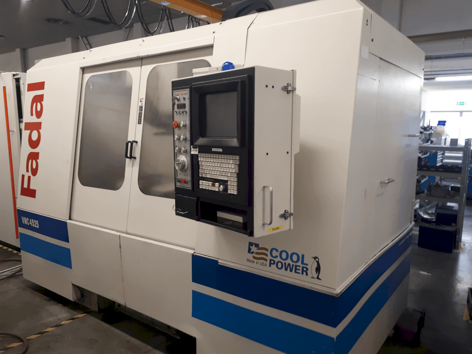 Makine FADAL VMC4525 - Önden görünüm