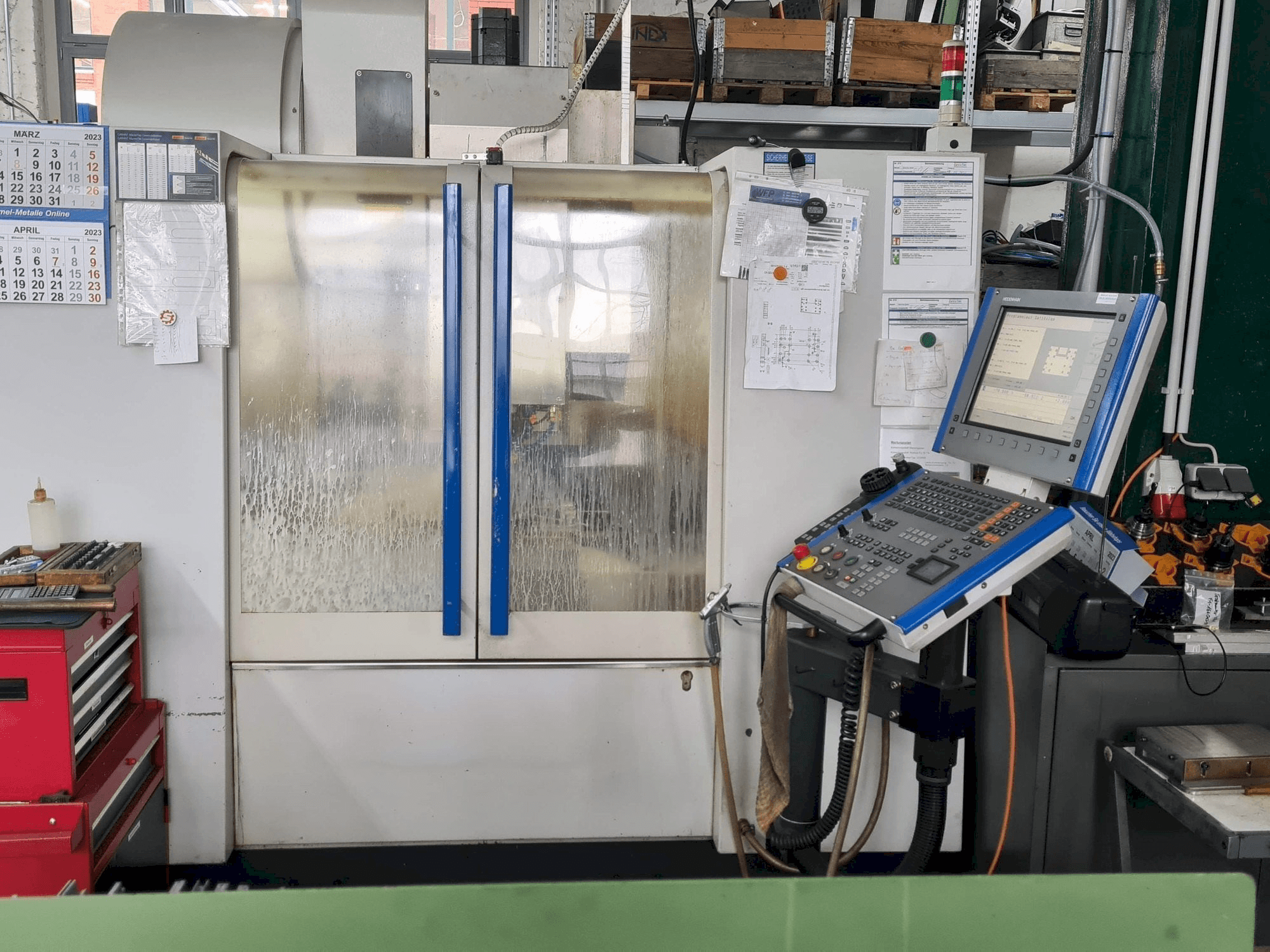 Makine MIKRON VCE600 Pro - Önden görünüm