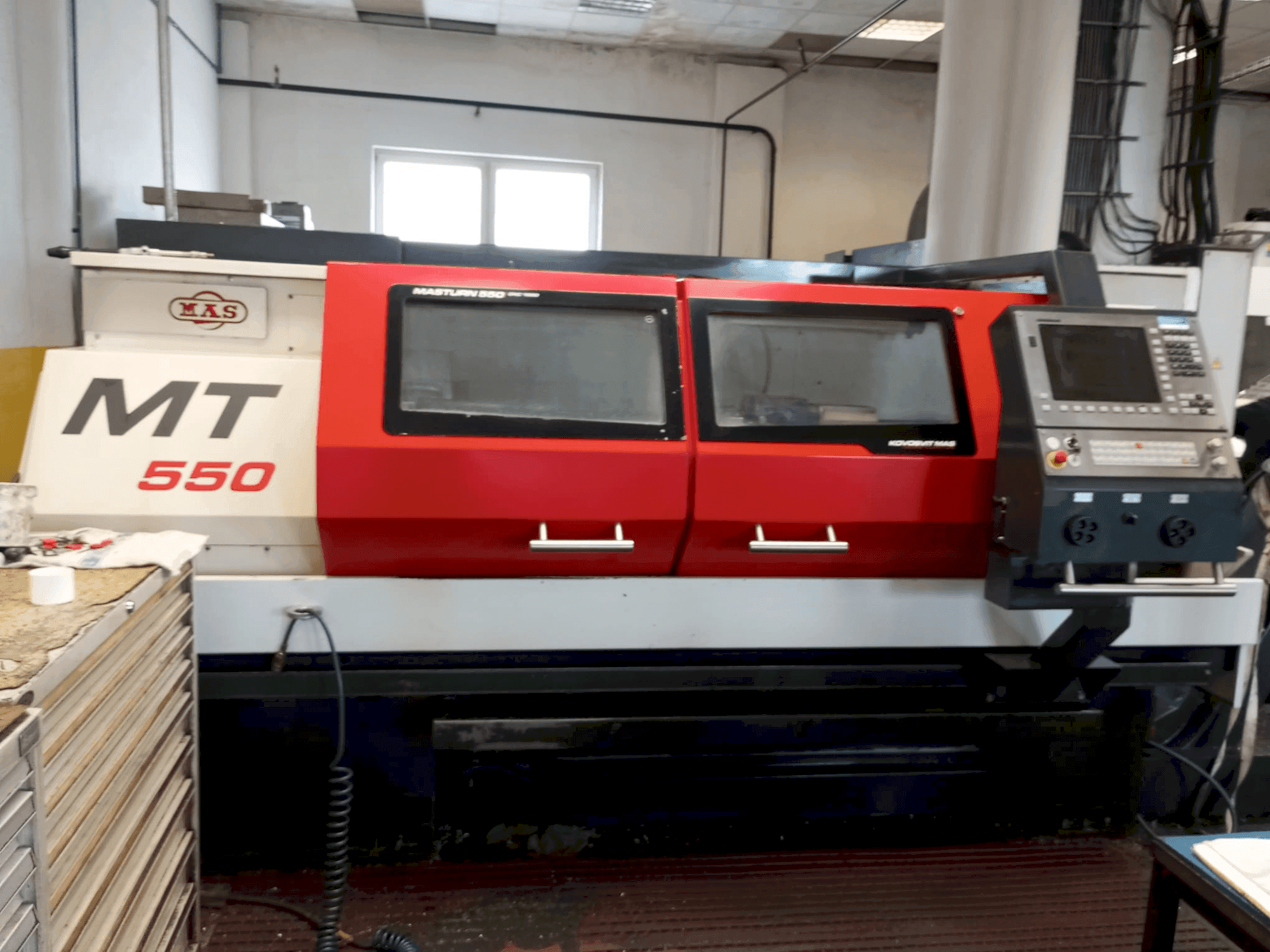 Makine KOVOSVIT MAS MASTURN 550i CNC 1500 - Önden görünüm