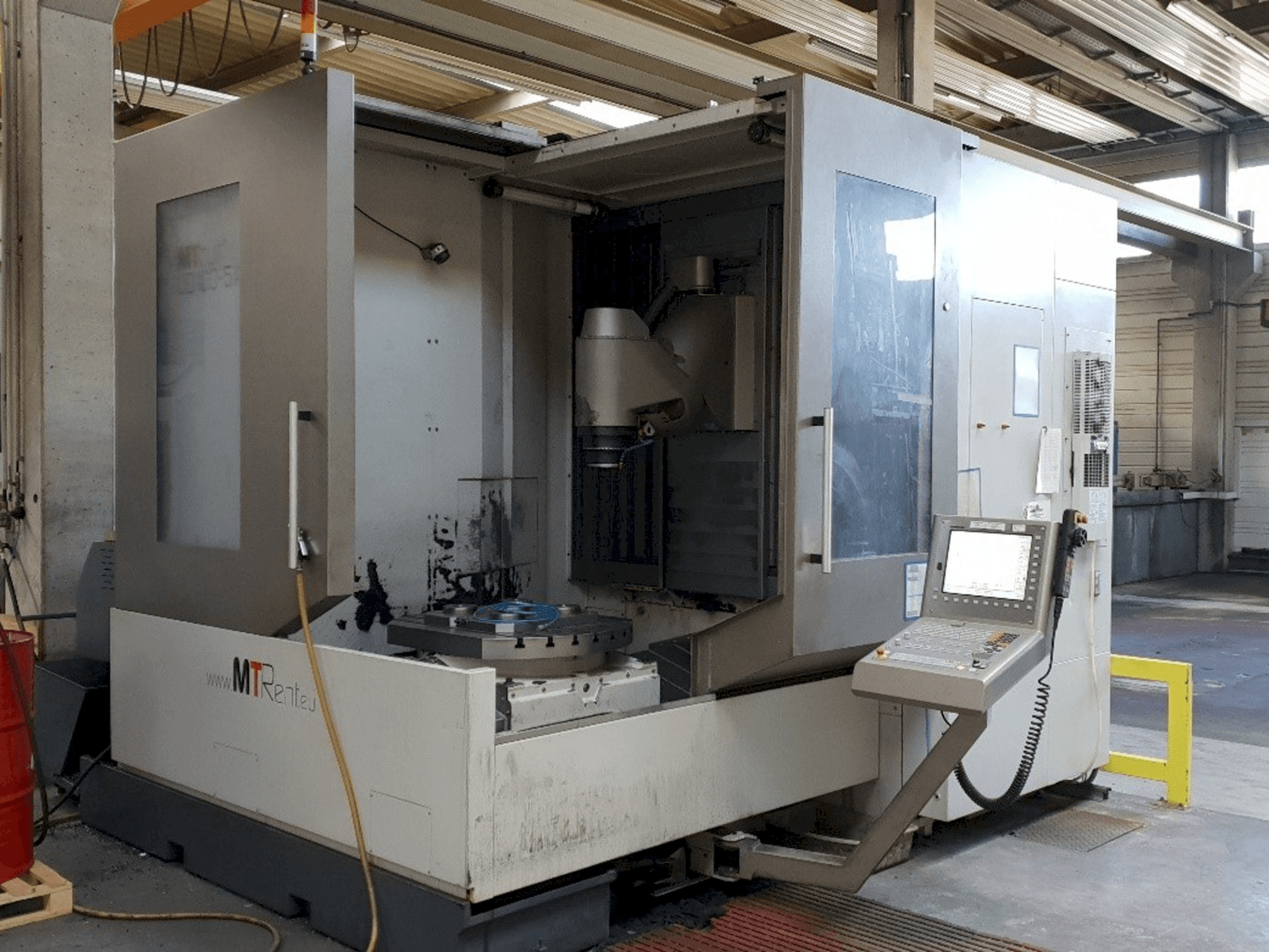 Makine MTcut UD100H-5ASi - Önden görünüm