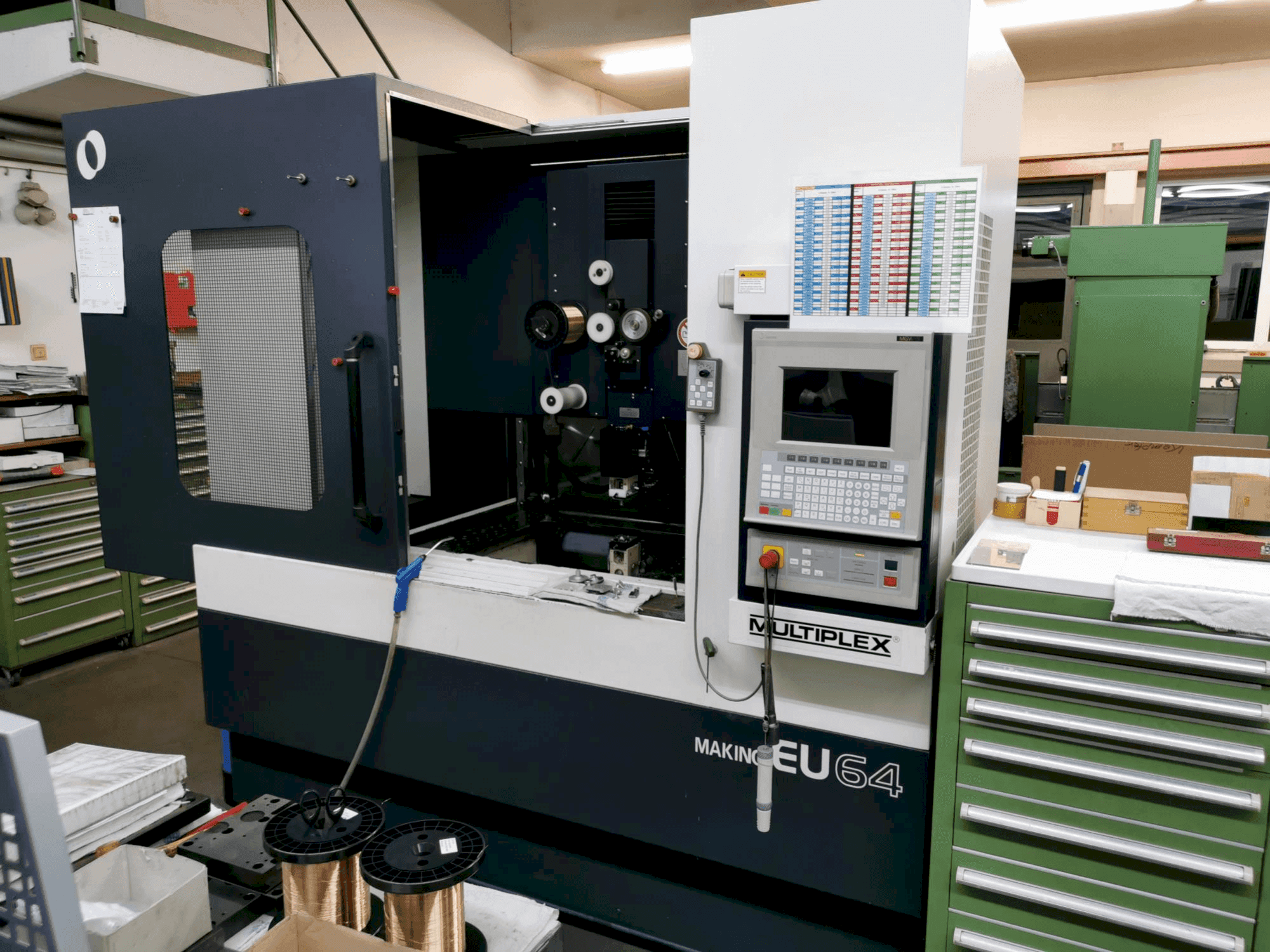 Makine Makino EU64 - Önden görünüm
