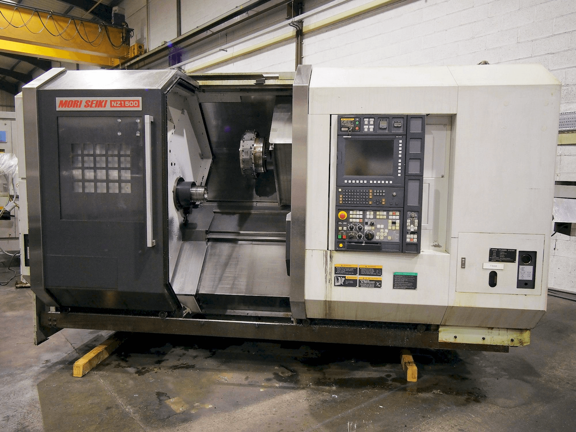 Makine MORI SEIKI NZ 1500 T2Y - Önden görünüm