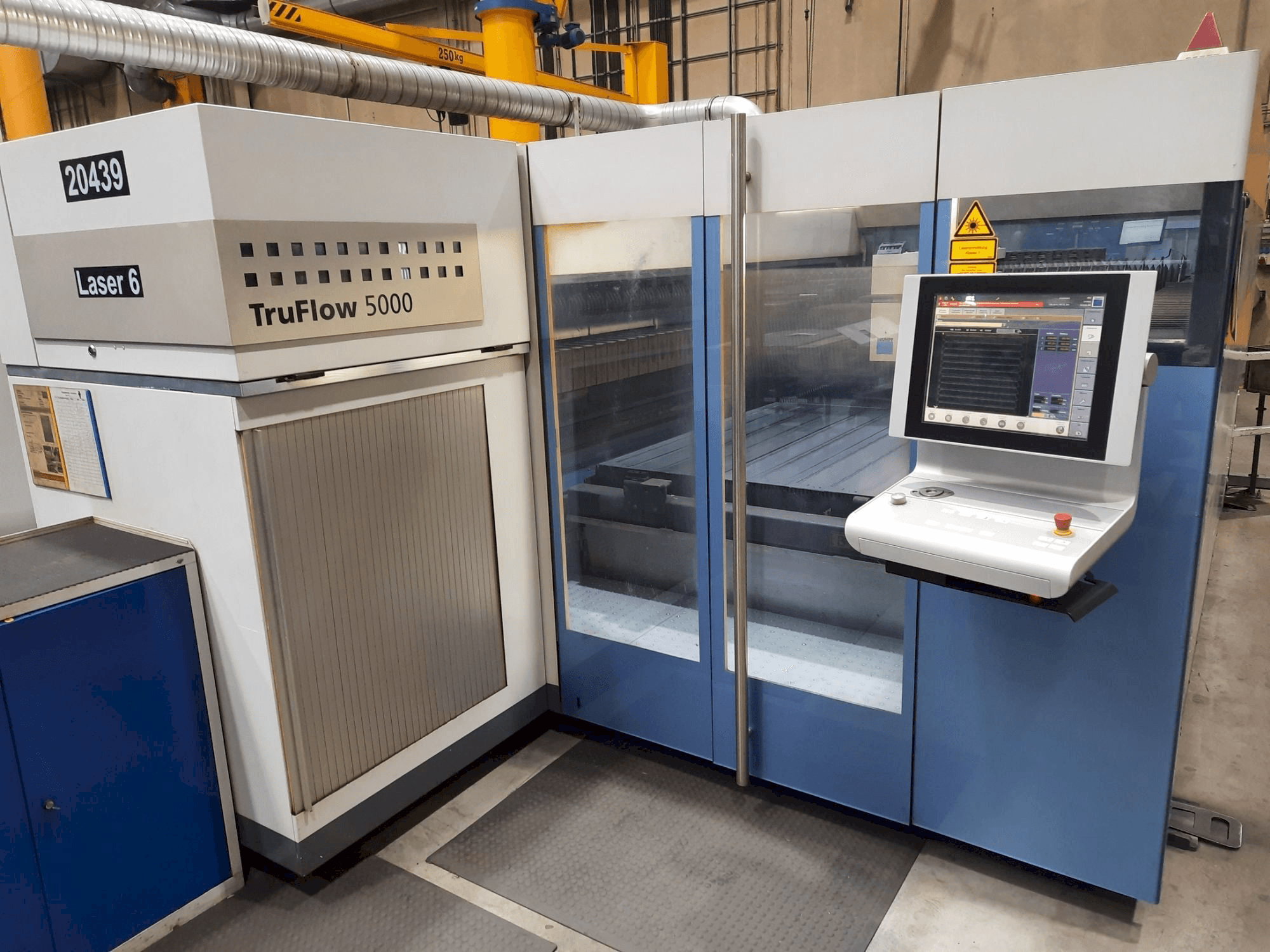 Makine Trumpf L 3030 - Önden görünüm