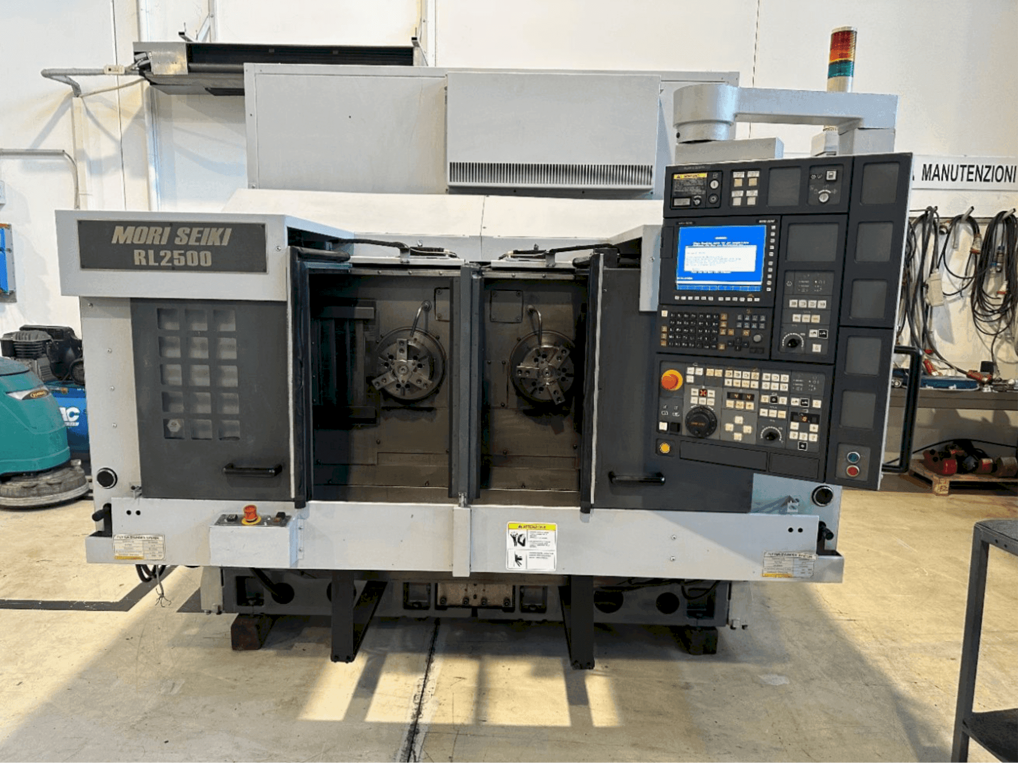 Makine MORI SEIKI - Önden görünüm