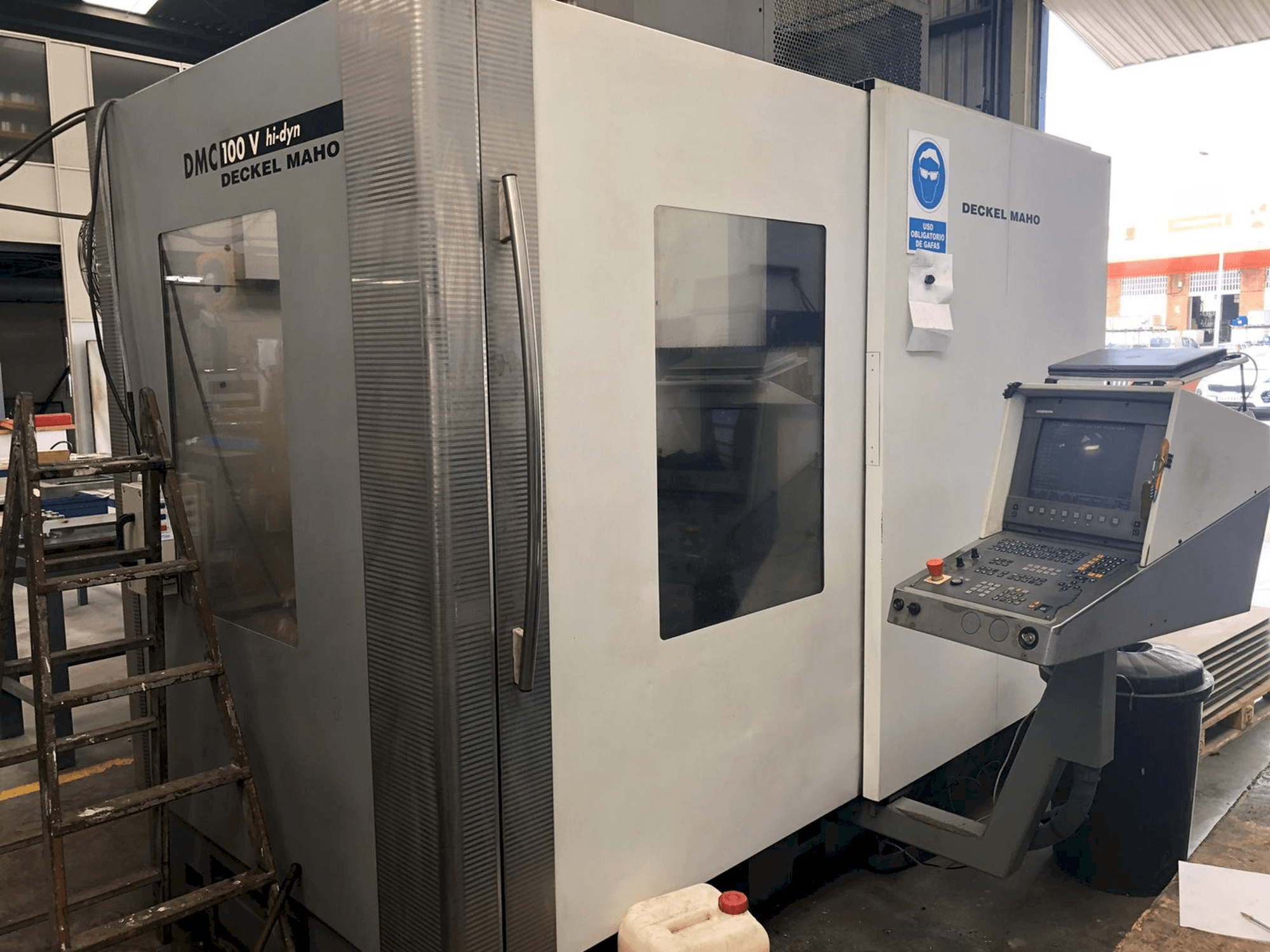 Makine DECKEL MAHO DMC 100 V Hi-dyn - Önden görünüm