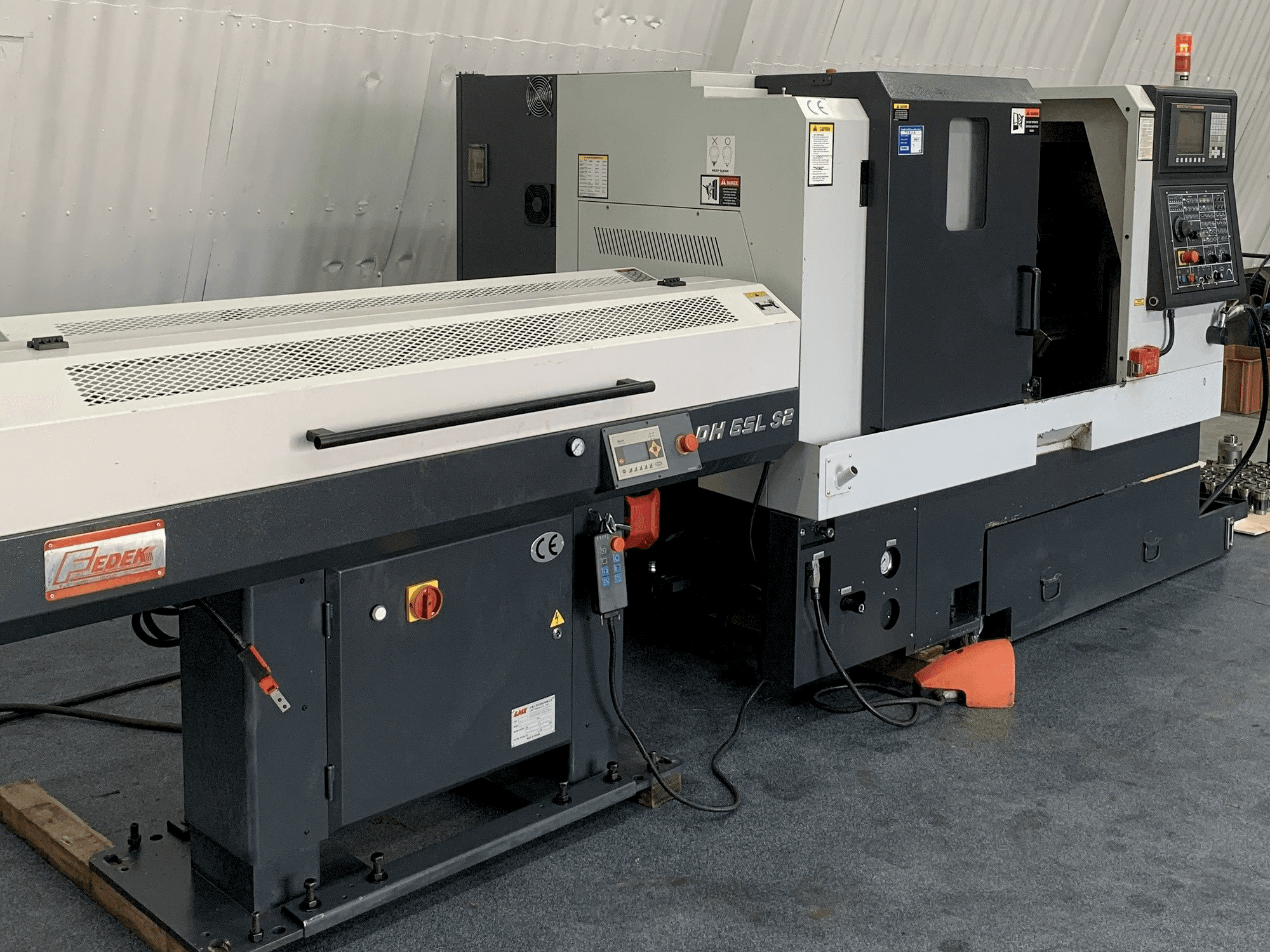 Makine Leadwell T-6 - Önden görünüm