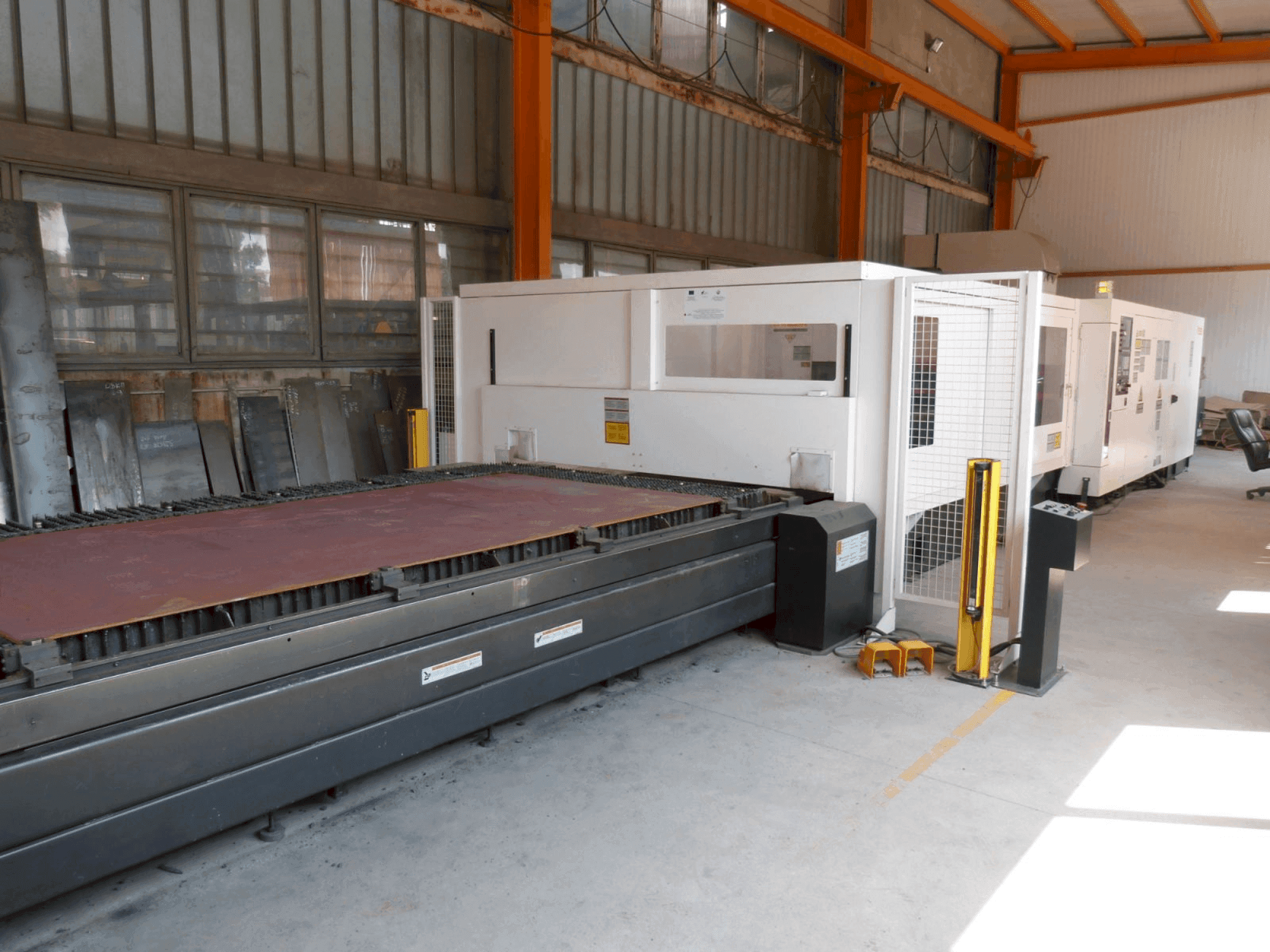 Makine Mazak SUPER TURBO-X 612 MK III G - Önden görünüm