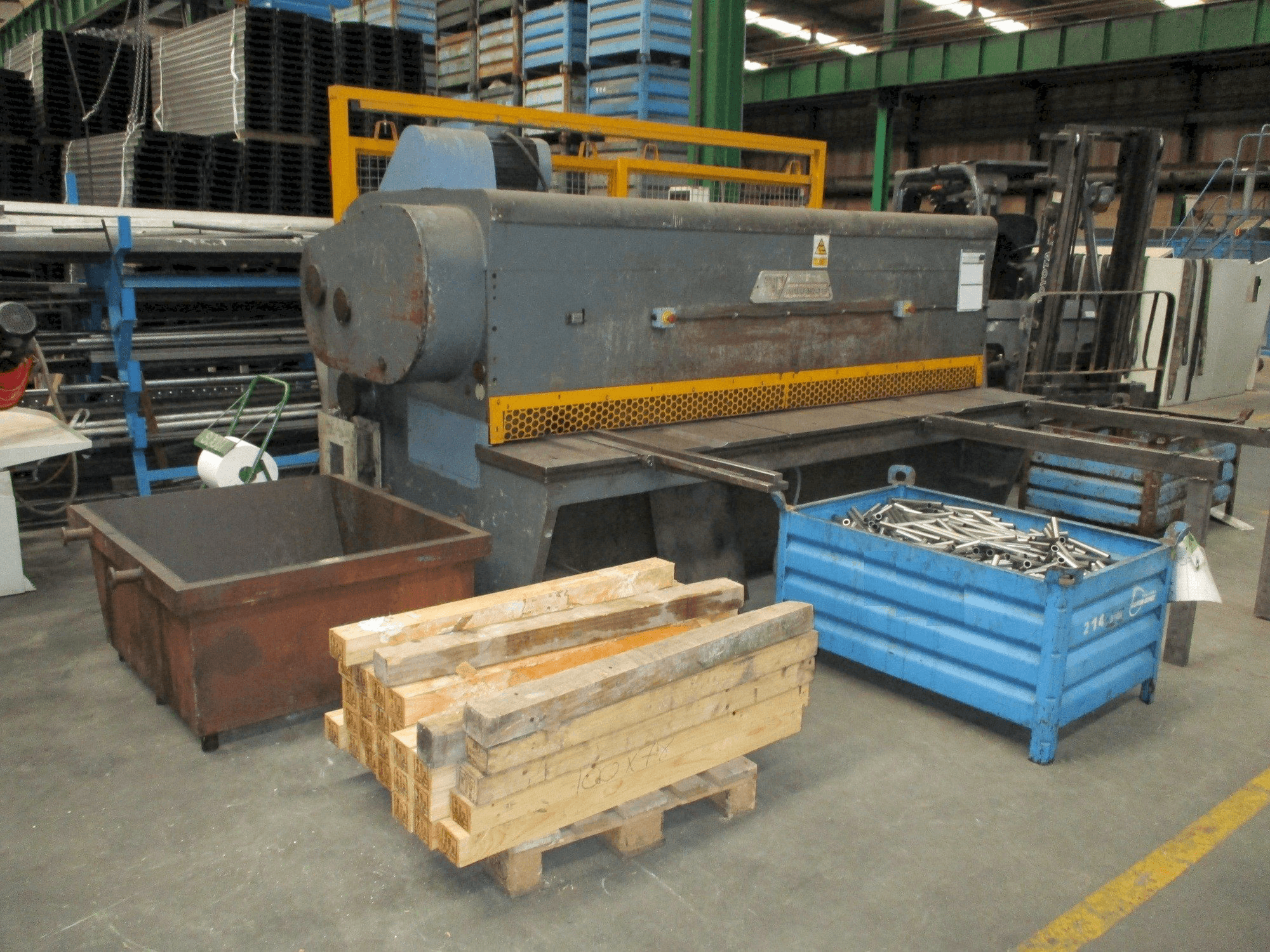 Makine Taci AC-10/30 - Önden görünüm