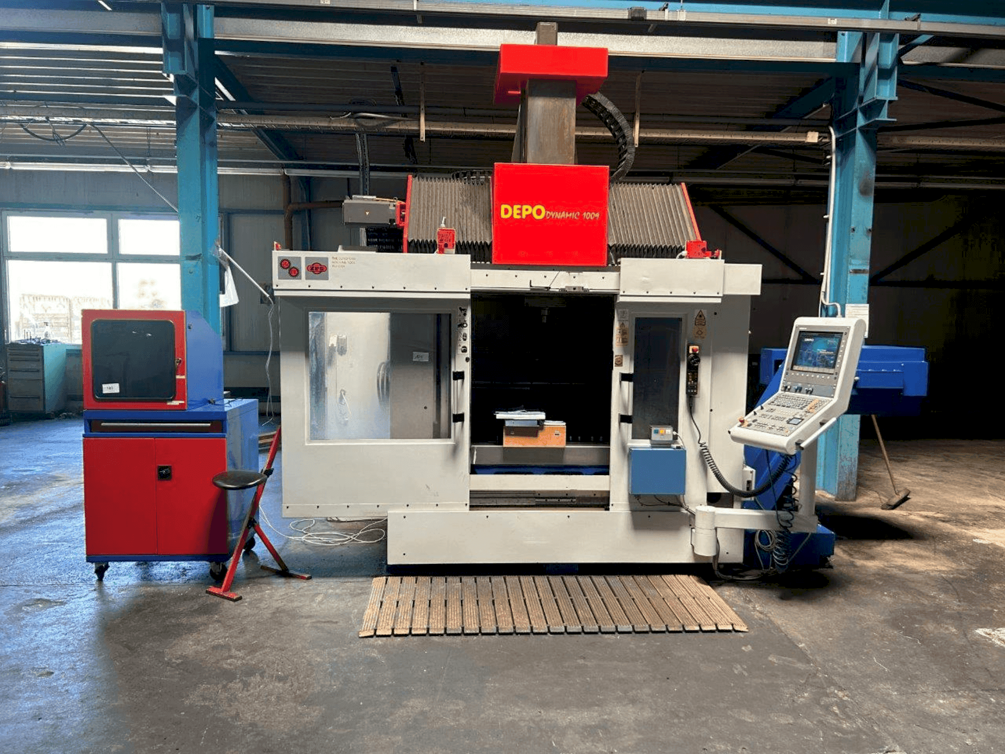 Makine DEPO Dynamic 1009 - Önden görünüm