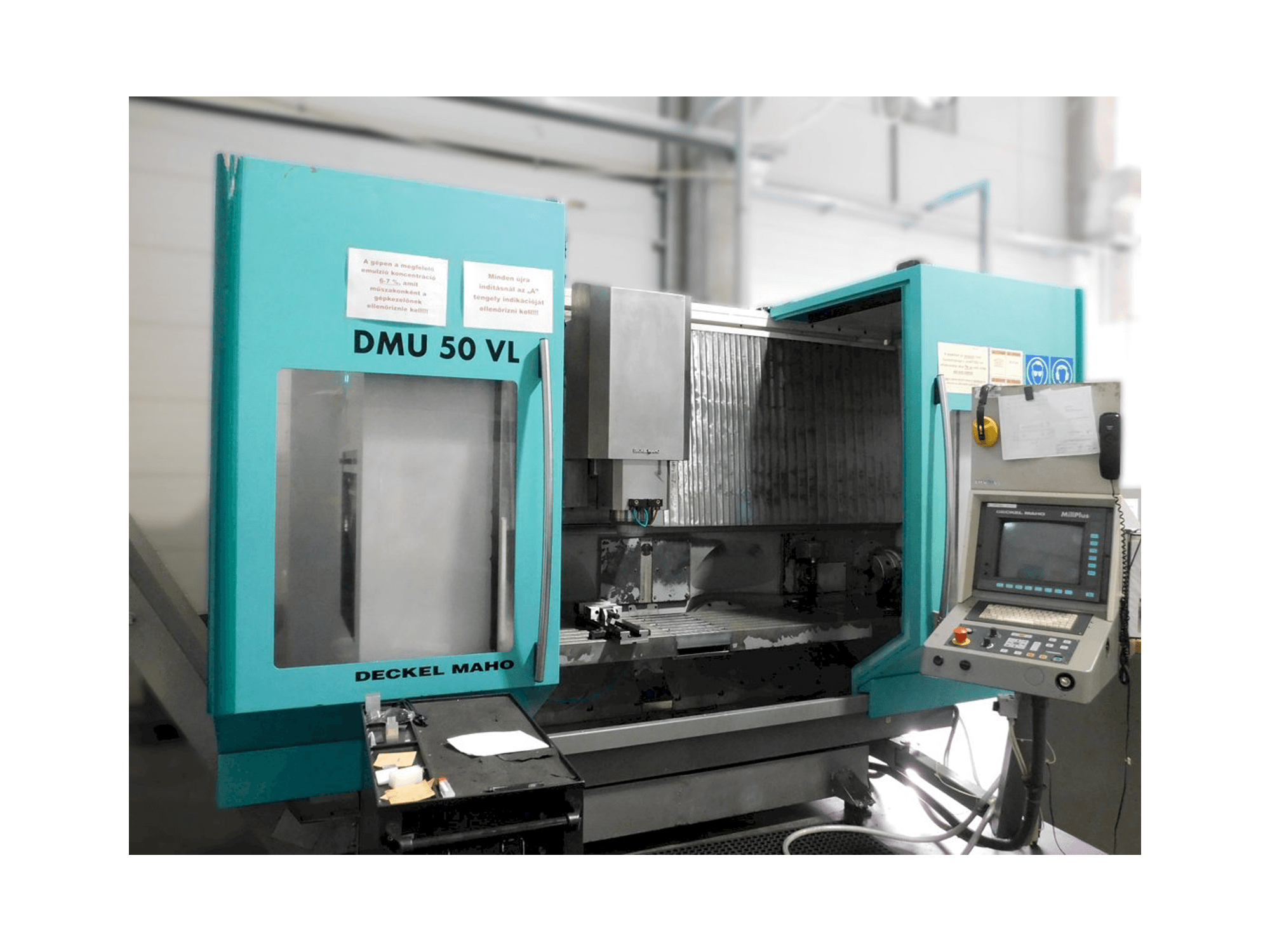 Makine DMG DMU 50 VL - Önden görünüm
