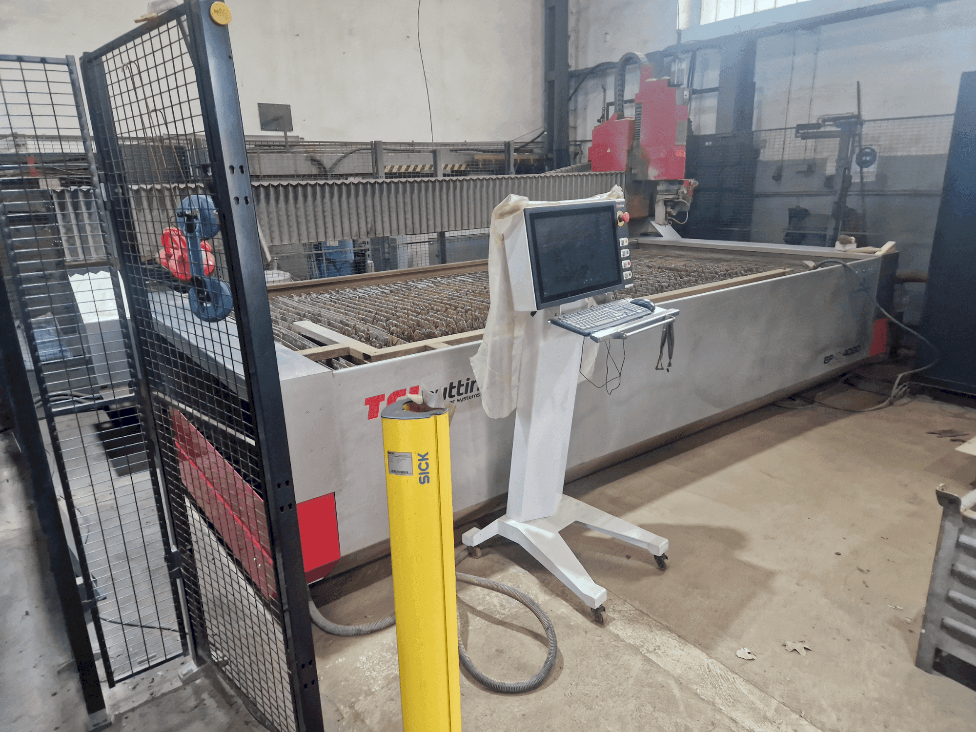 Makine TCI BP-C 4020 5X - Önden görünüm