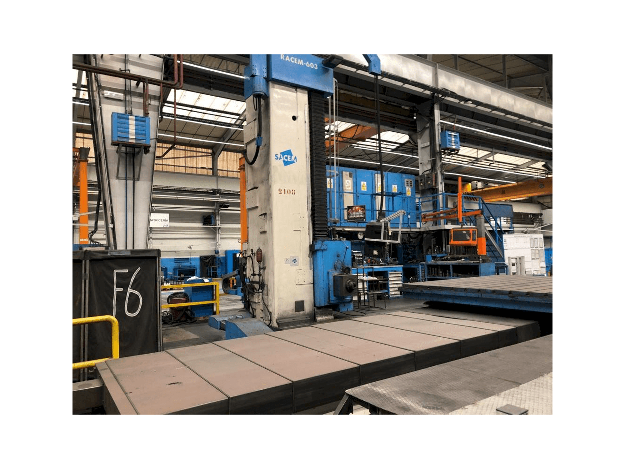 Makine Sacem Racem-603 - Önden görünüm