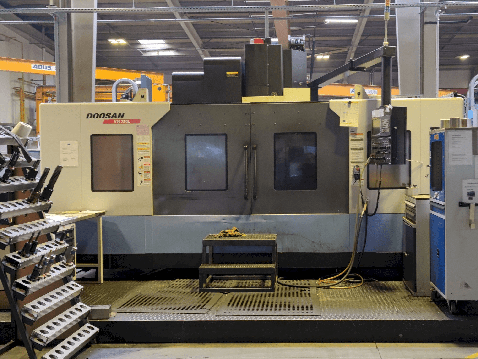 Makine Doosan VM 750L - Önden görünüm