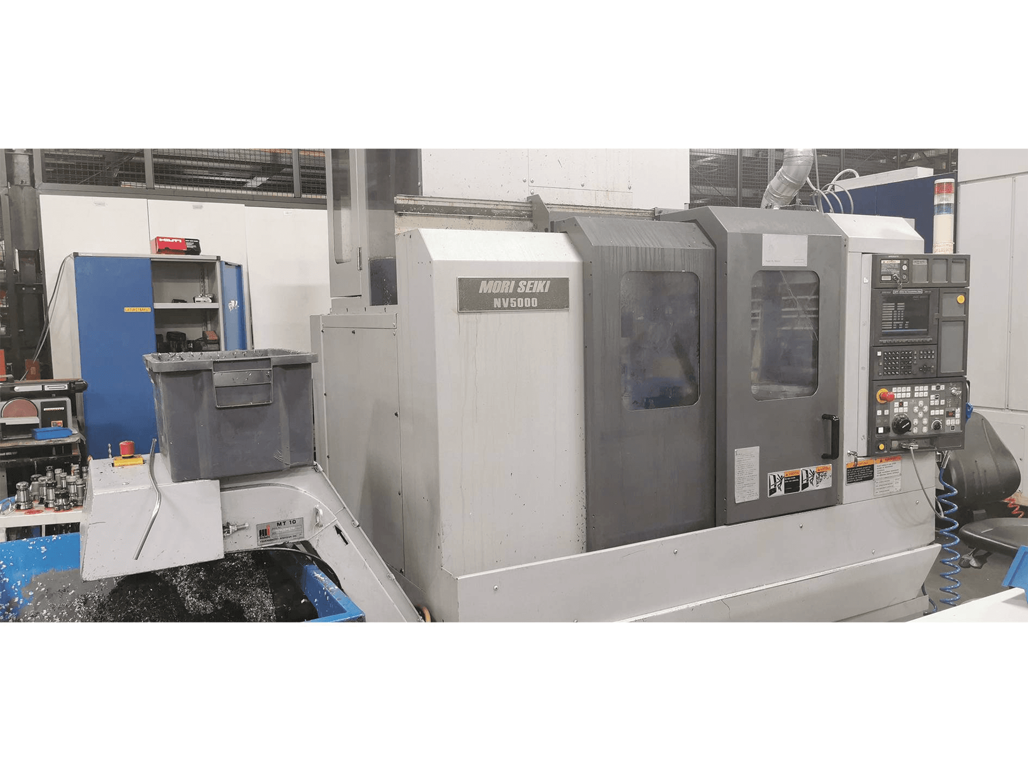 Makine MORI SEIKI NV 5000 - Önden görünüm