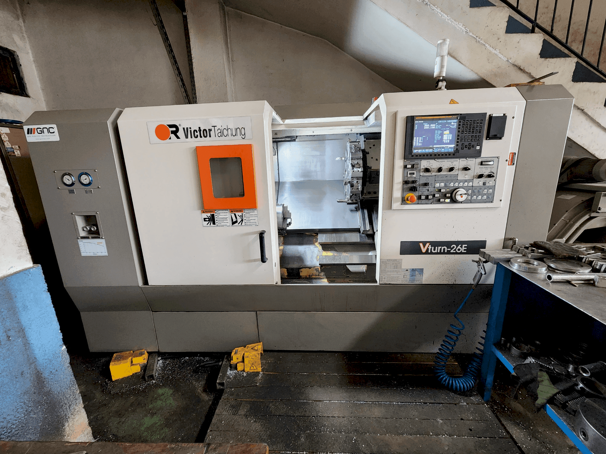 Makine VICTOR TAICHUNG Taichung Vturn - 26 E - Önden görünüm