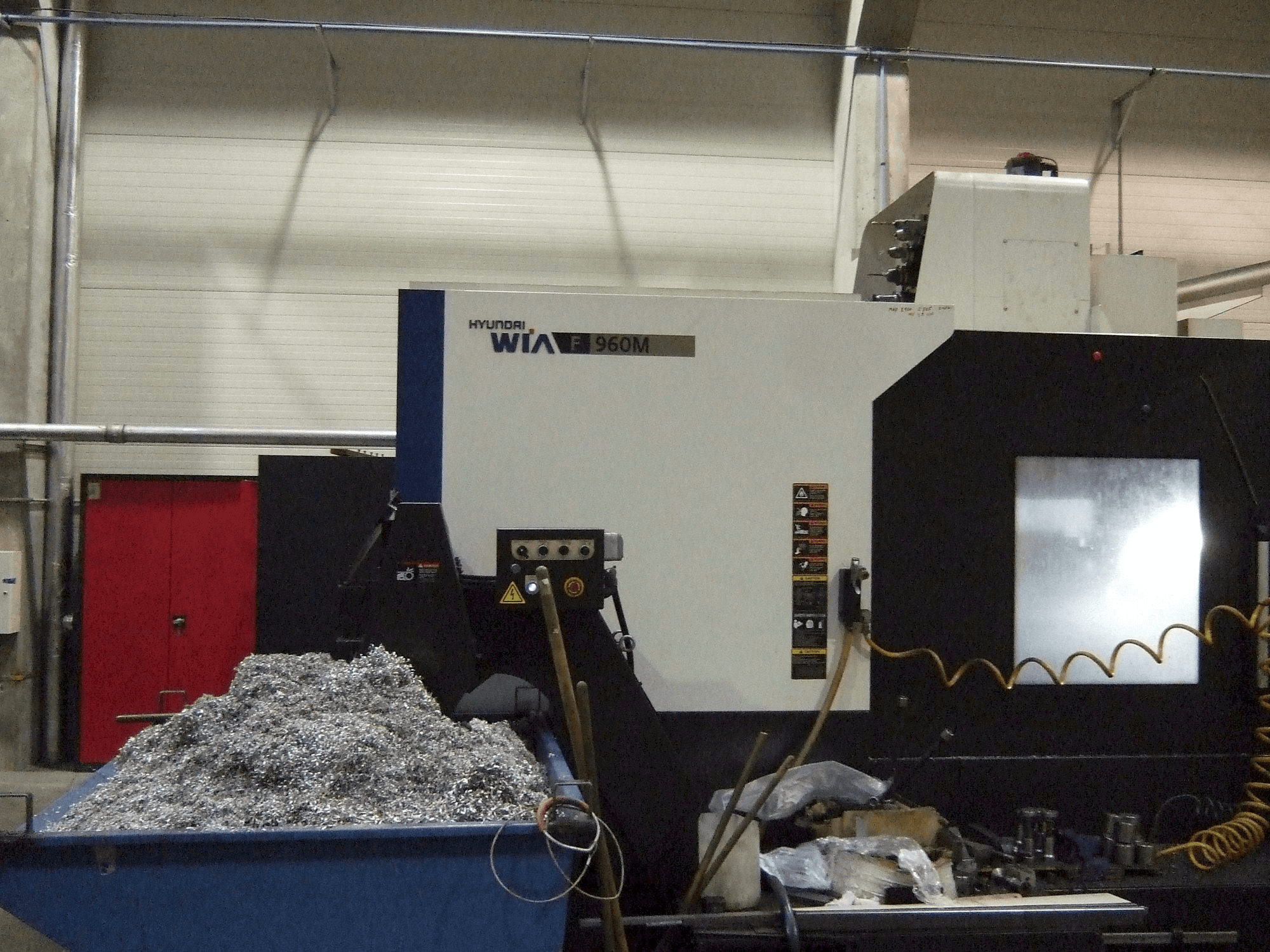 Makine Hyundai F960M - Önden görünüm