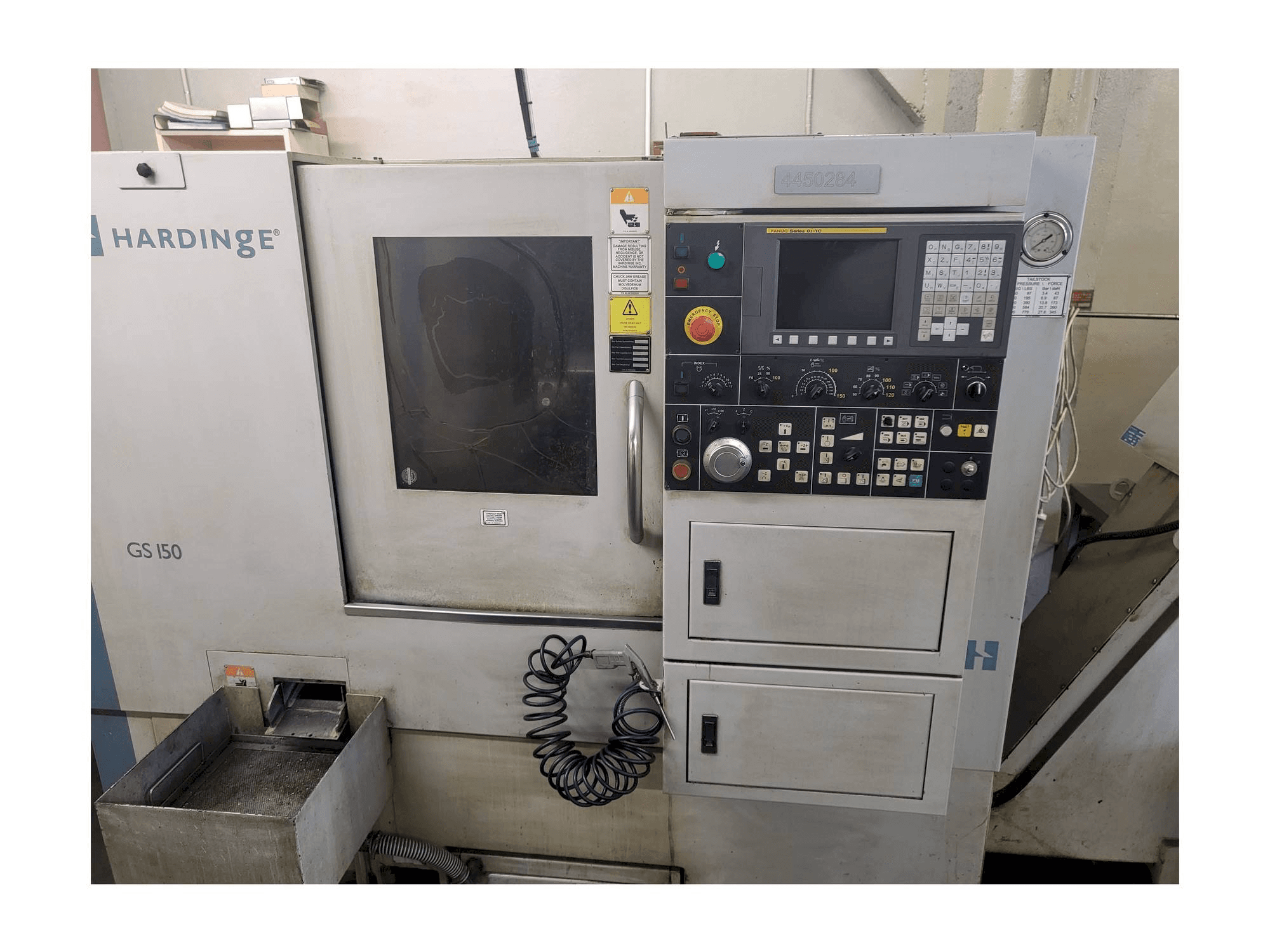 Makine HARDINGE GS-150 - Önden görünüm