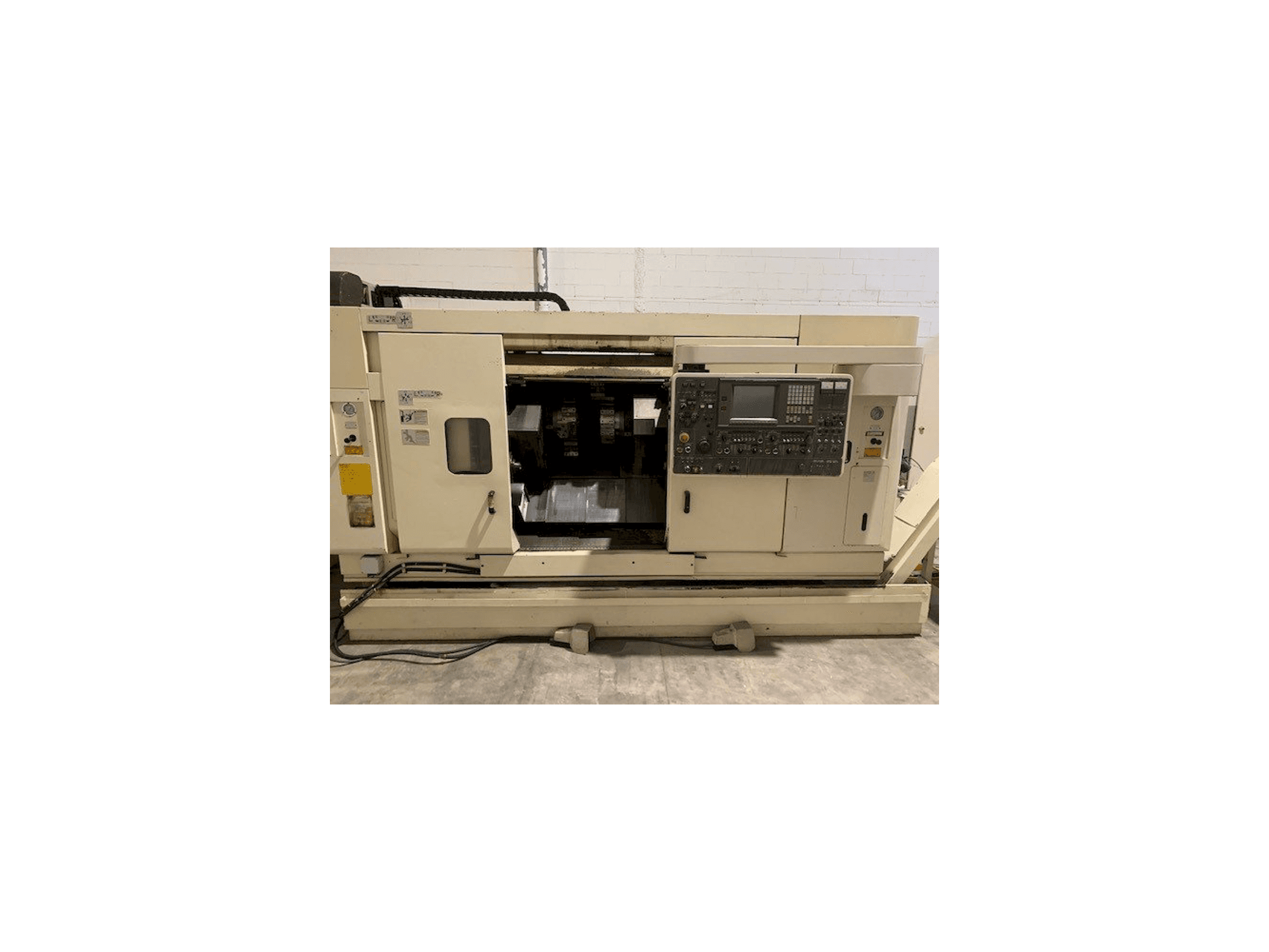 Makine NAKAMURA-TOME TW-20 - Önden görünüm