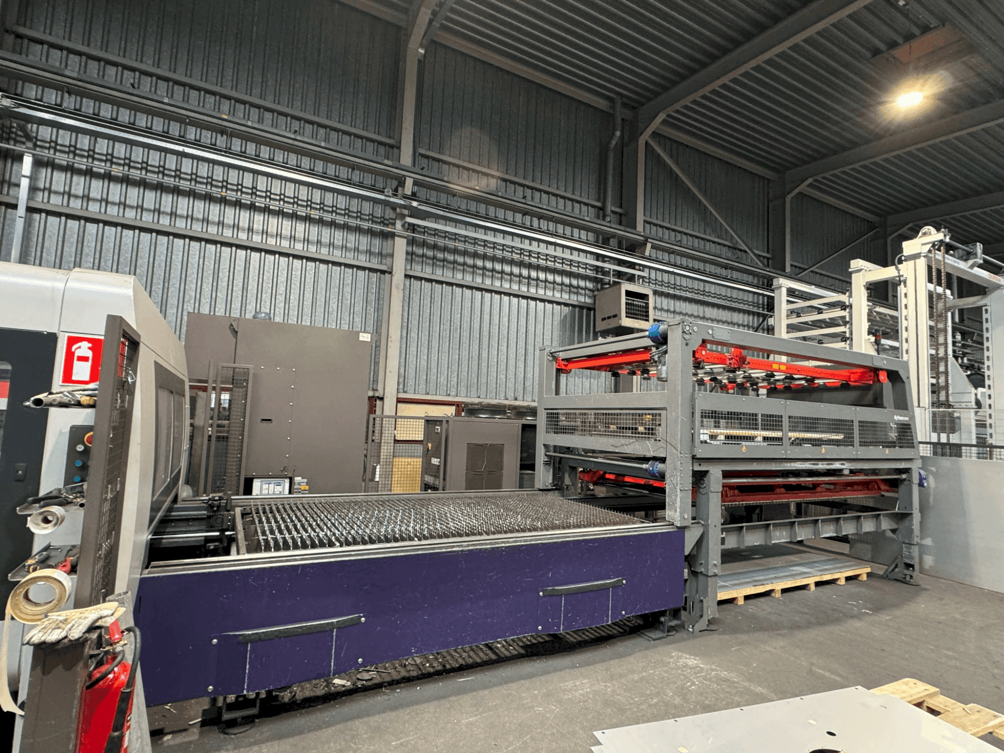 Makine Bystronic ByTrans 3015 Standard - Önden görünüm